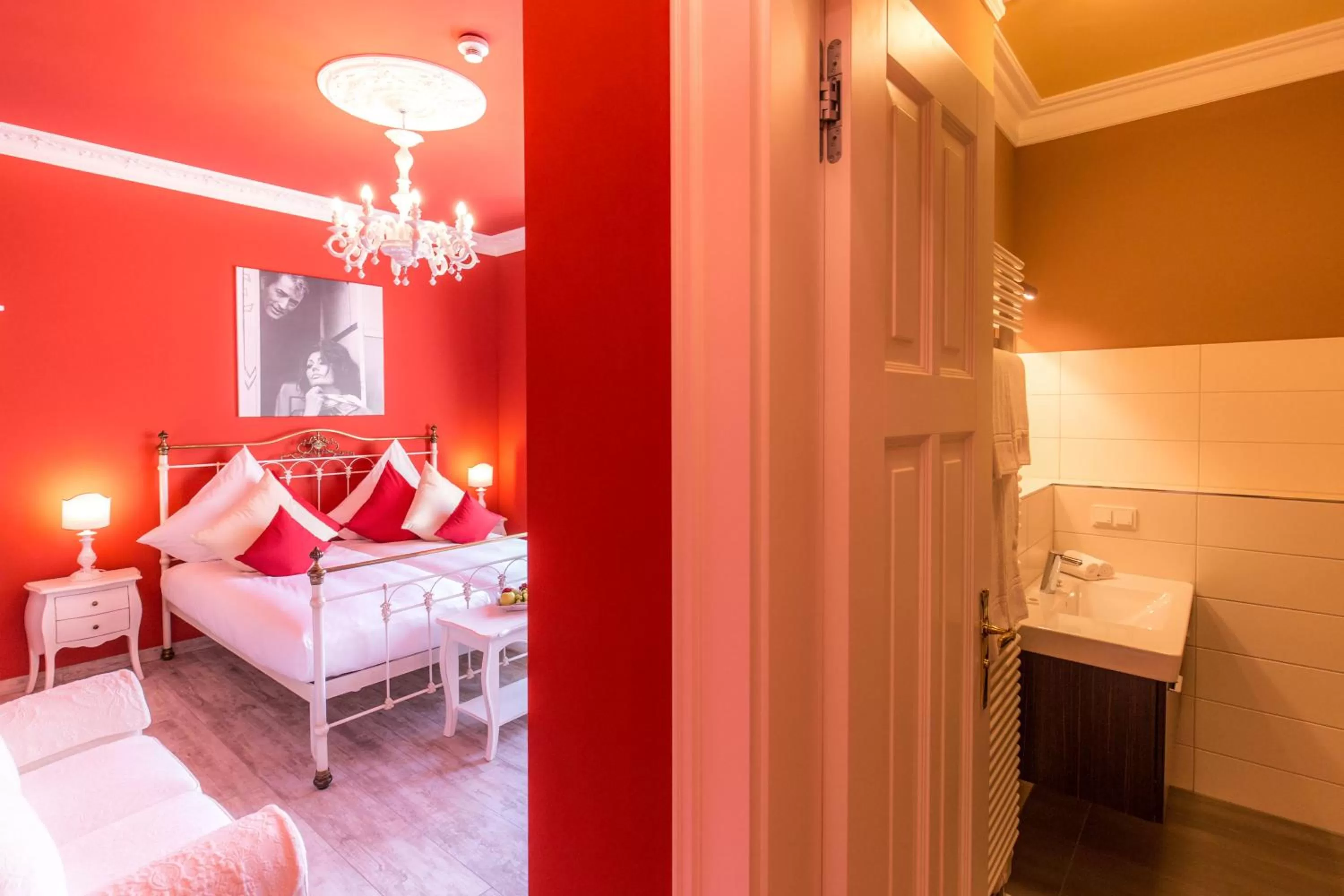 Photo of the whole room, Bed in Grande Albergo Giancarlo