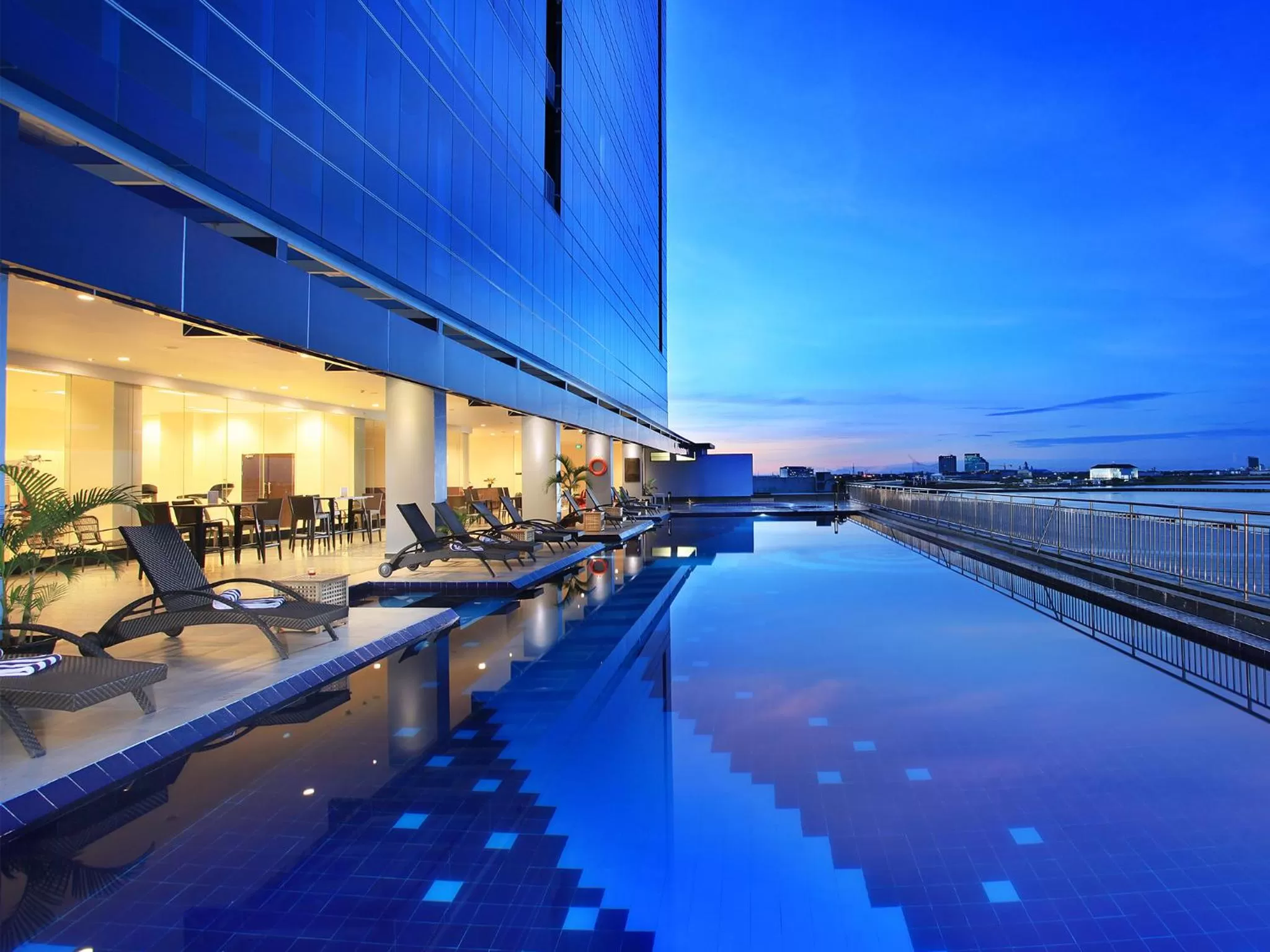 Sea view in Swiss-Belhotel Makassar