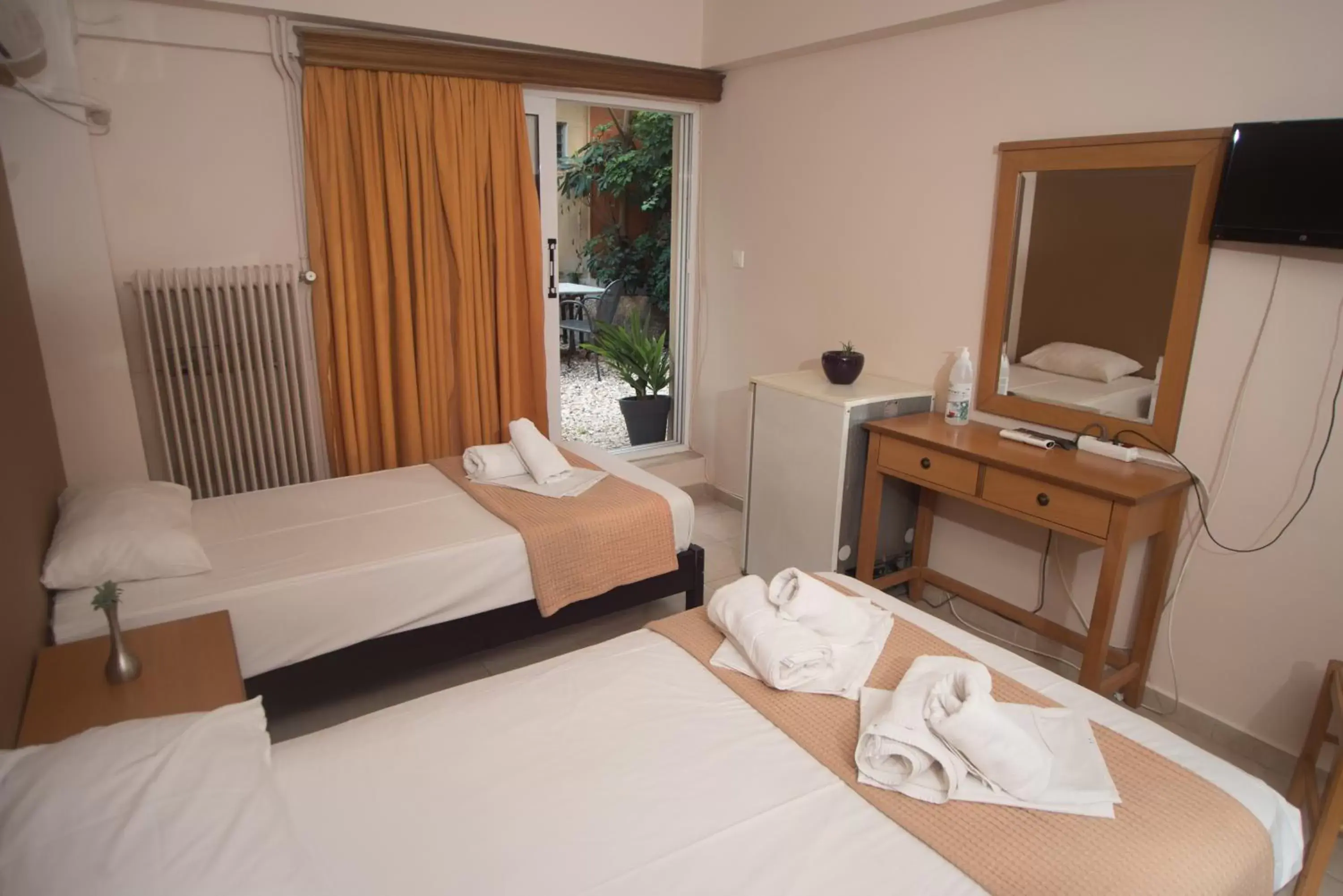 Bedroom, Bed in Hotel Byron