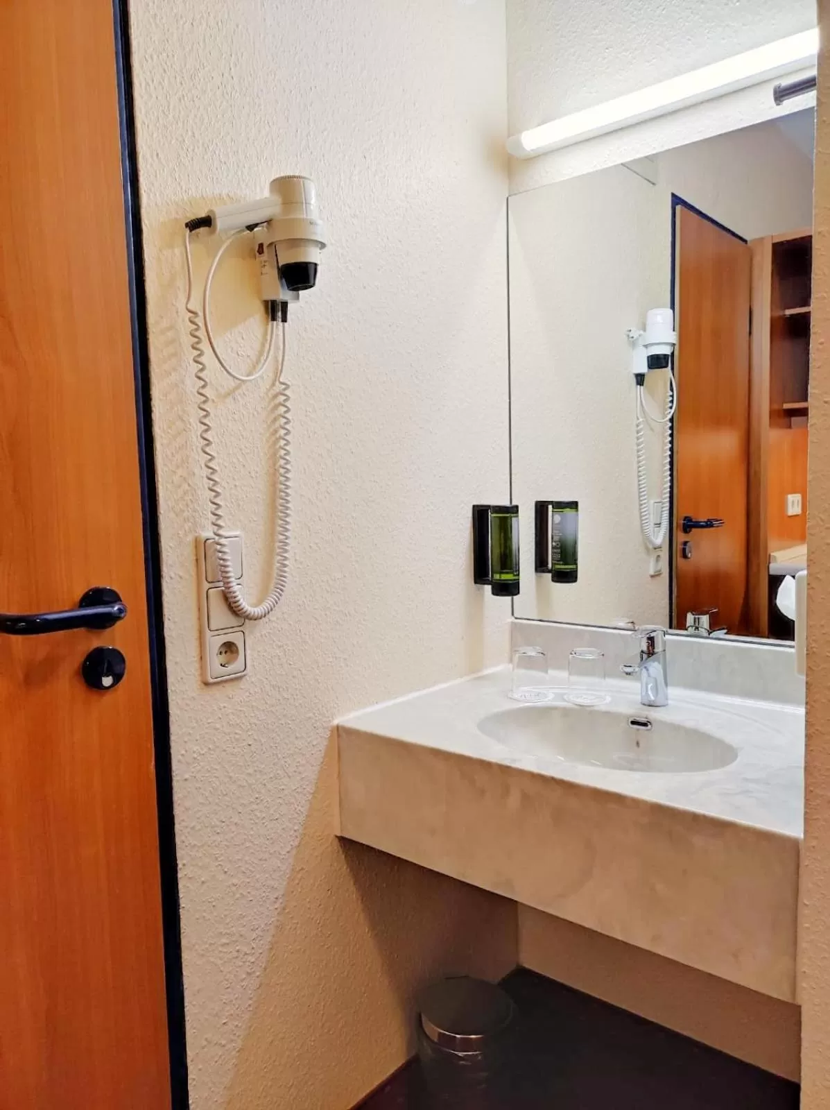 Staff in ACHAT Hotel Chemnitz