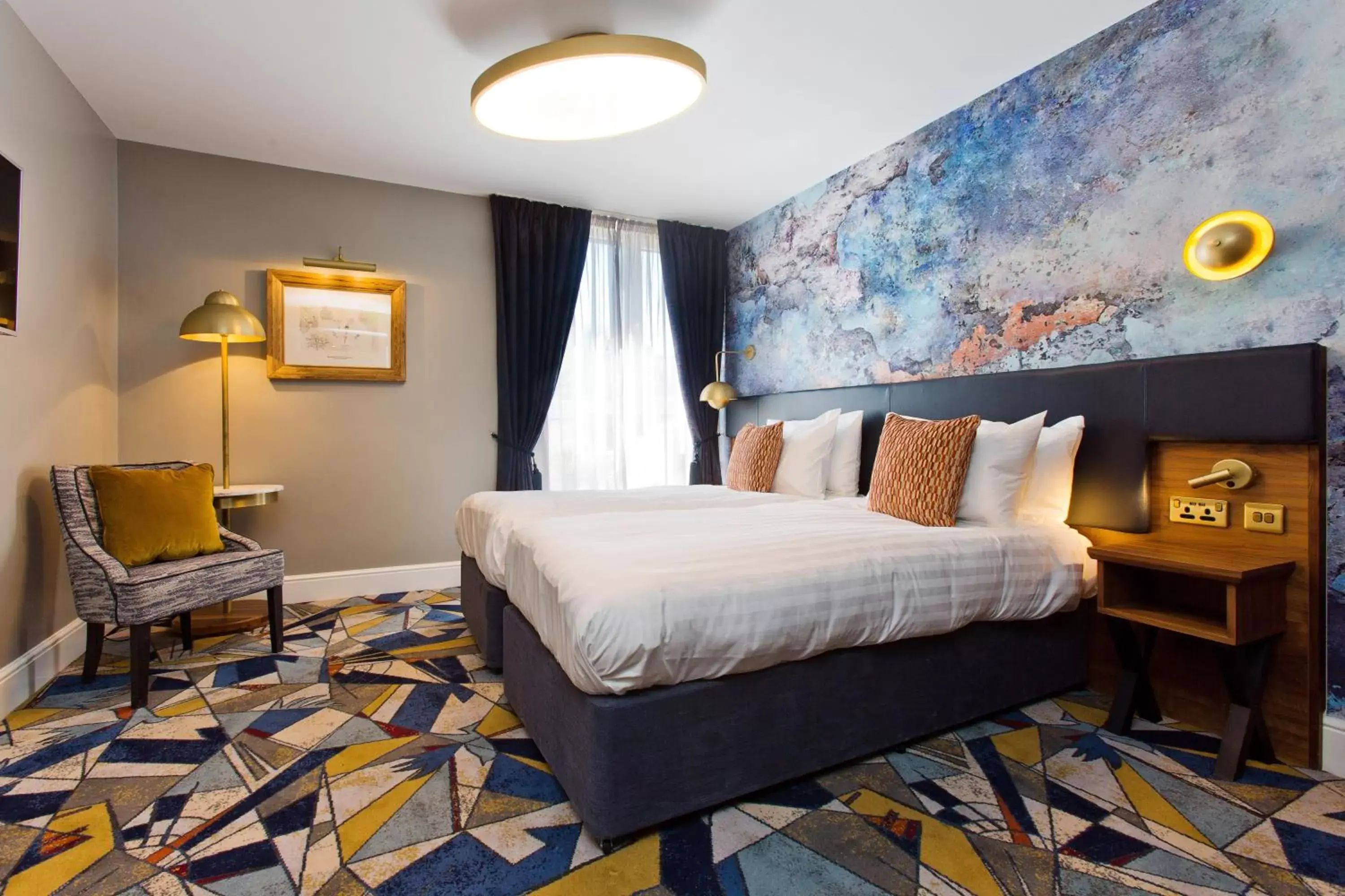 Bedroom, Bed in Keavan's Port Hotel , Dublin