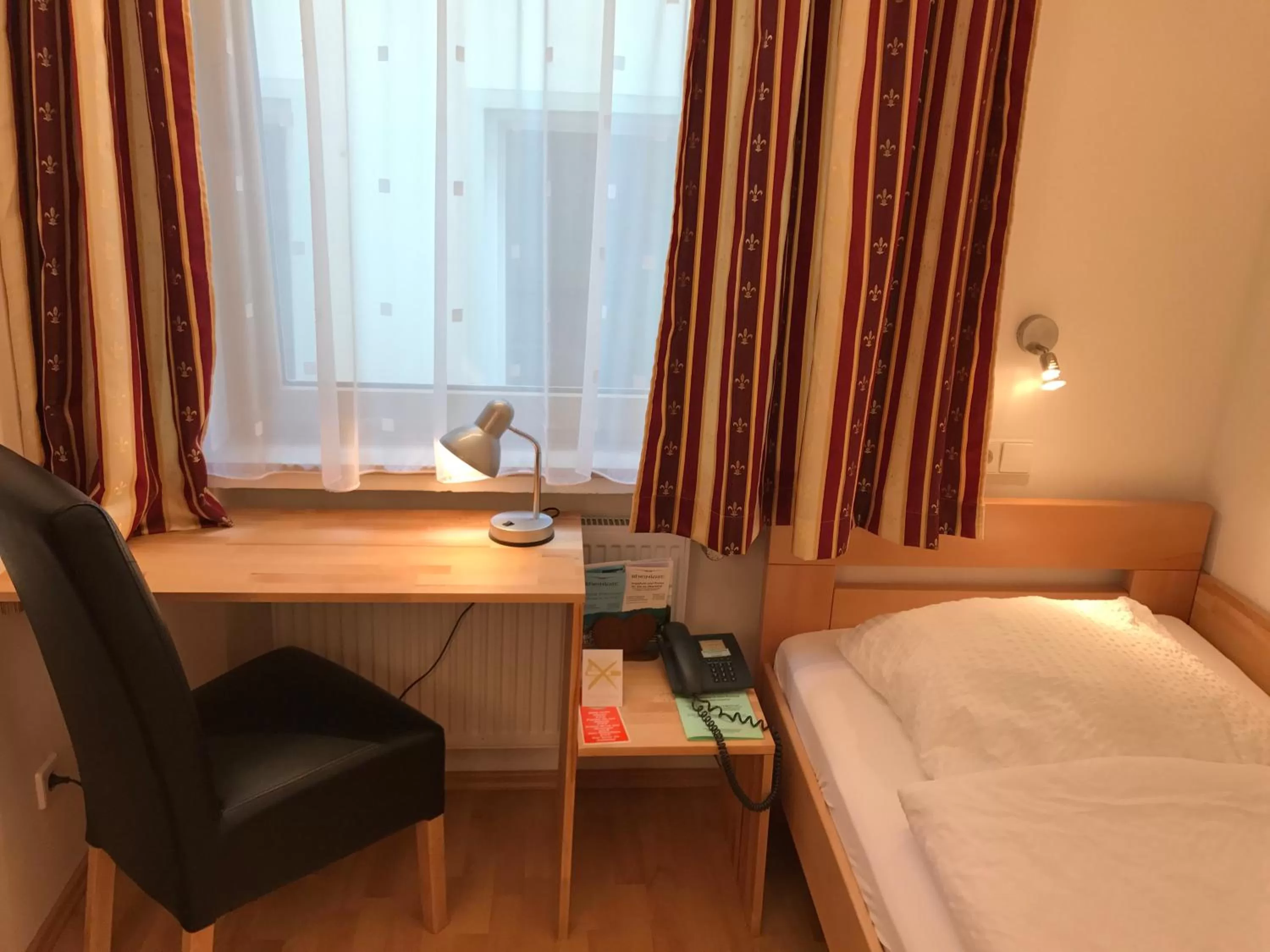 Bed in Hotel Rheinlust