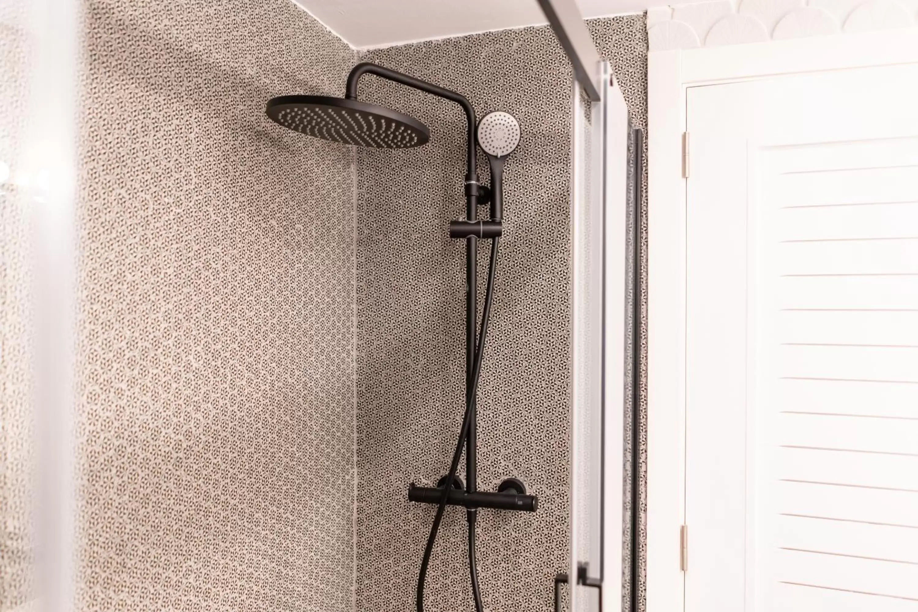 Shower, Bathroom in Duna Hotel Boutique