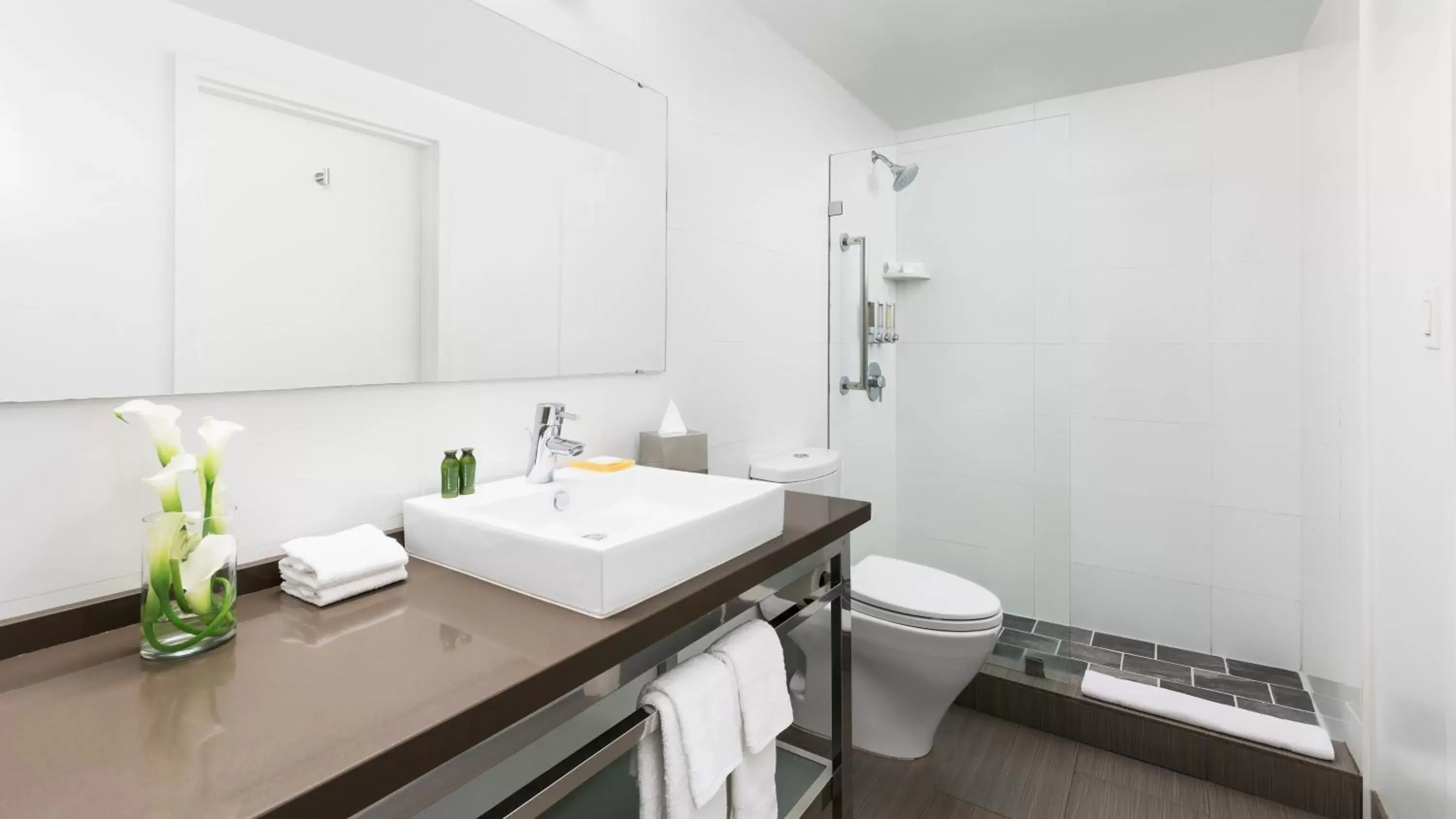 Bathroom in YVE Hotel Miami