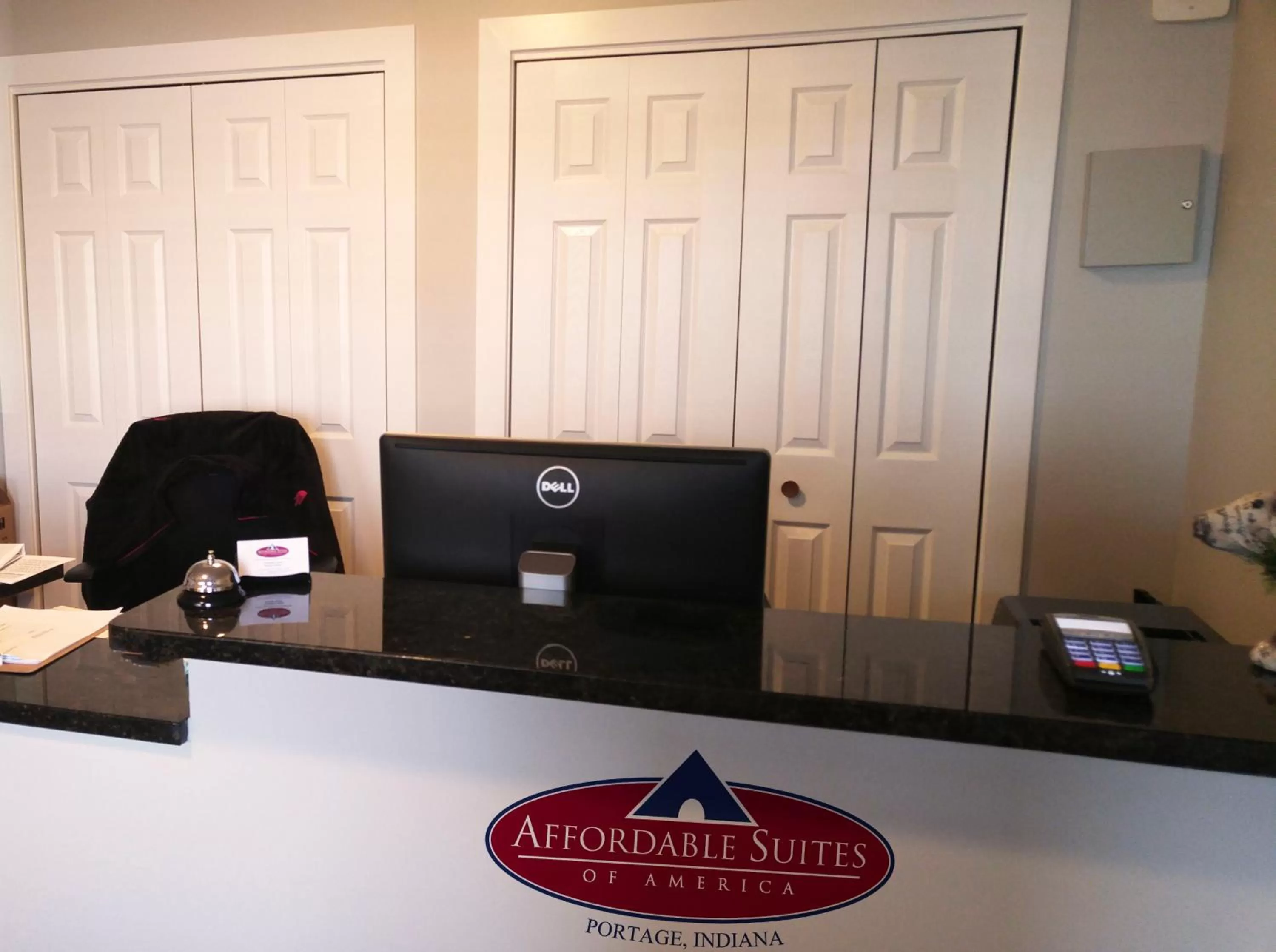 Facade/entrance in Affordable Suites of America Portage