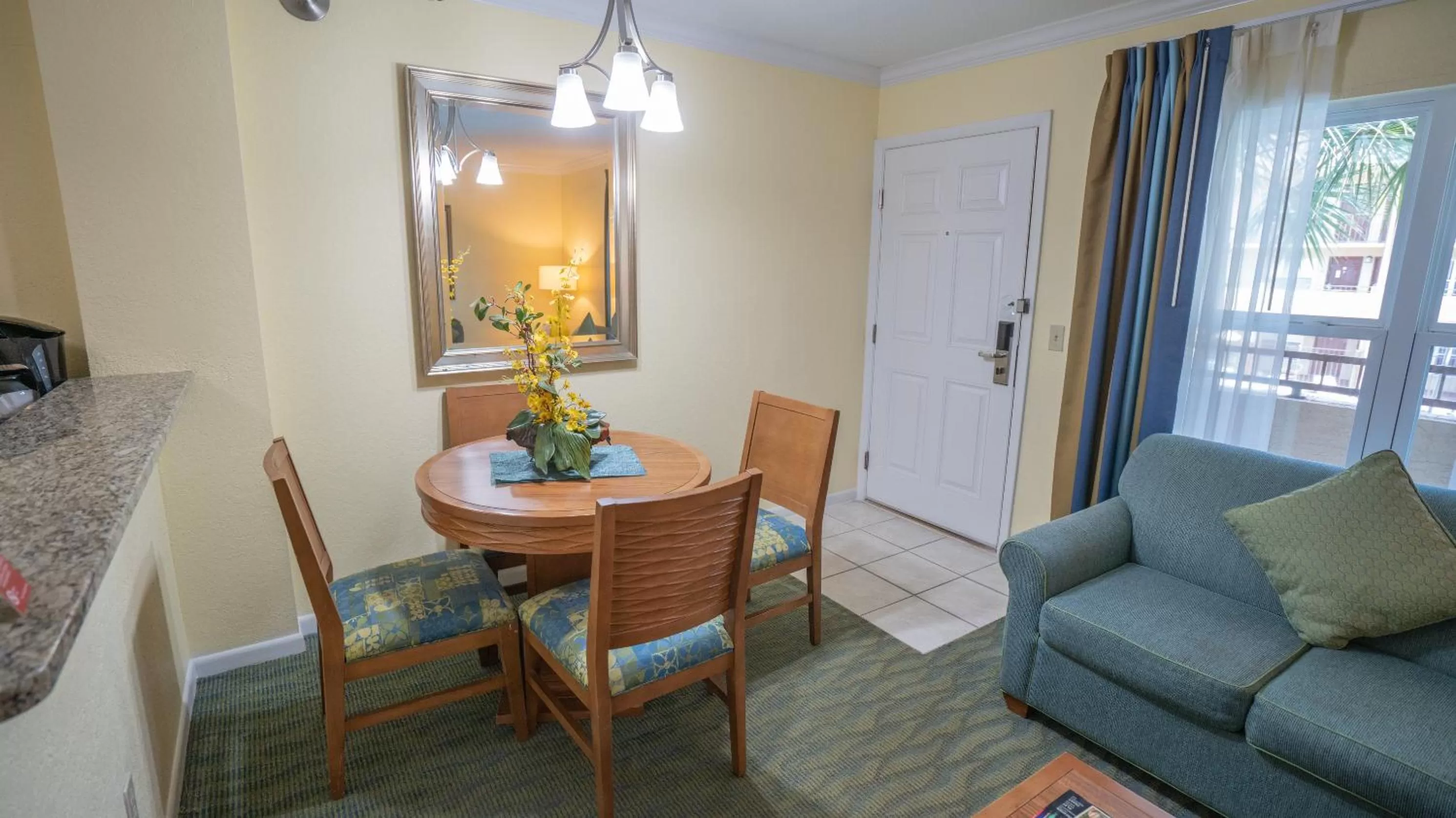 Dining area in Blue Tree Resort at Lake Buena Vista