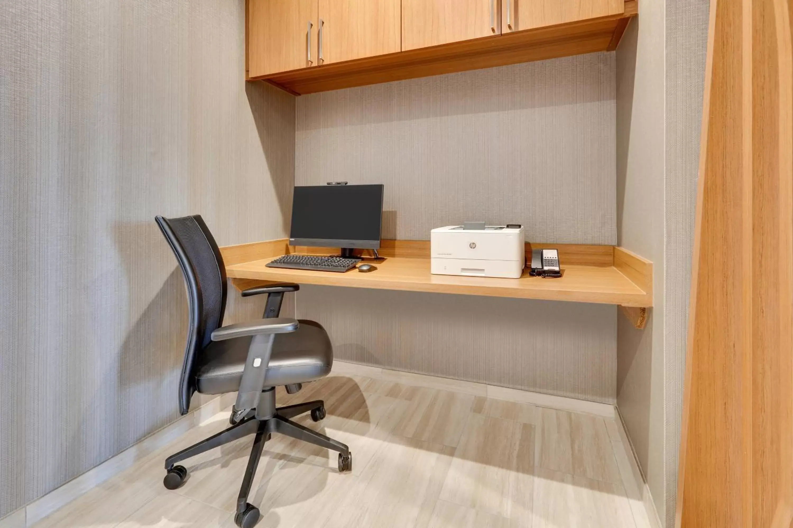 Business facilities in SpringHill Suites by Marriott Dallas Mansfield