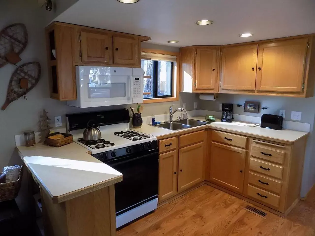 Kitchen/Kitchenette in Cold Springs Resort