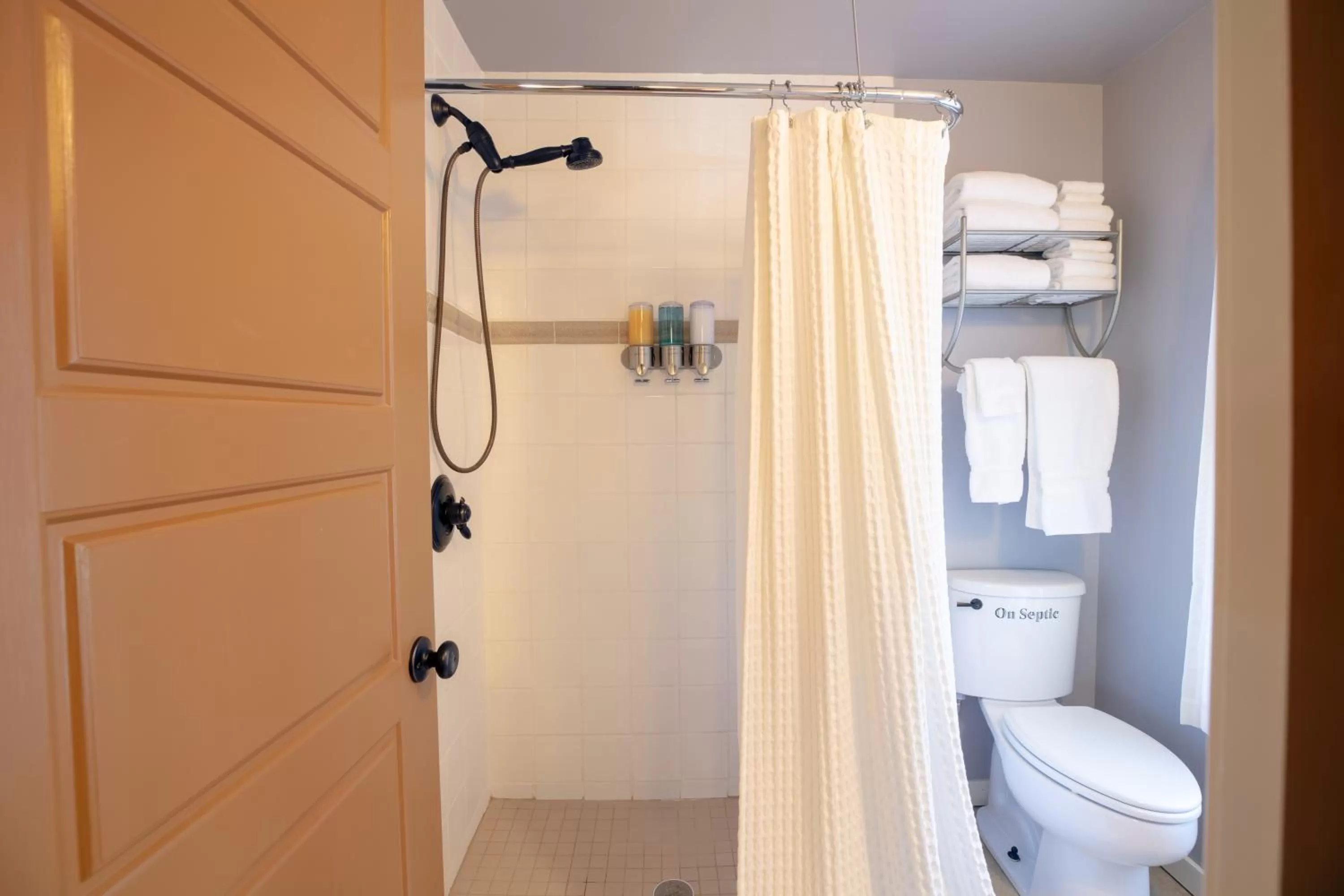 Bathroom in The Outlook Lodge