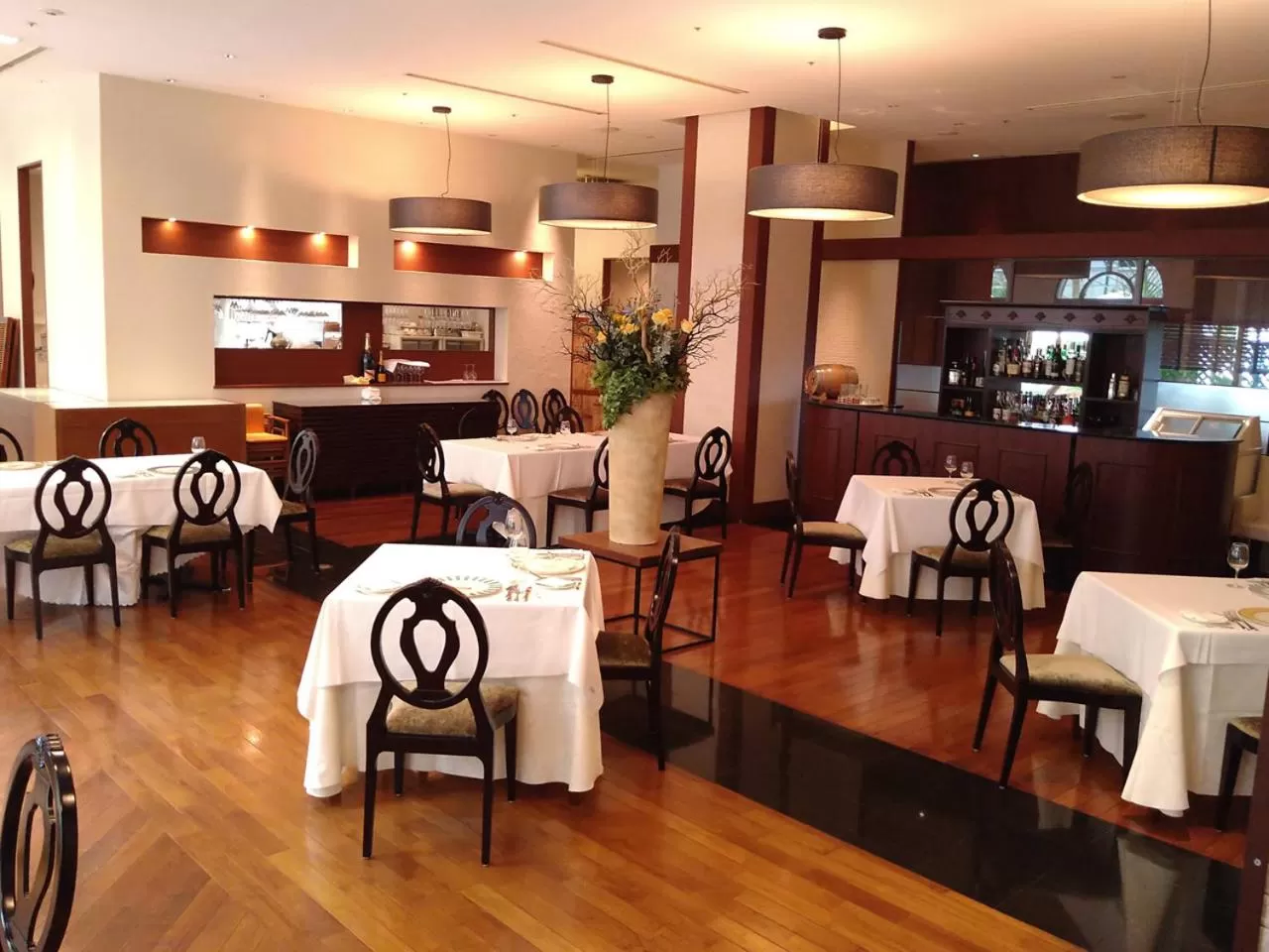Restaurant/places to eat in Mito Plaza Hotel