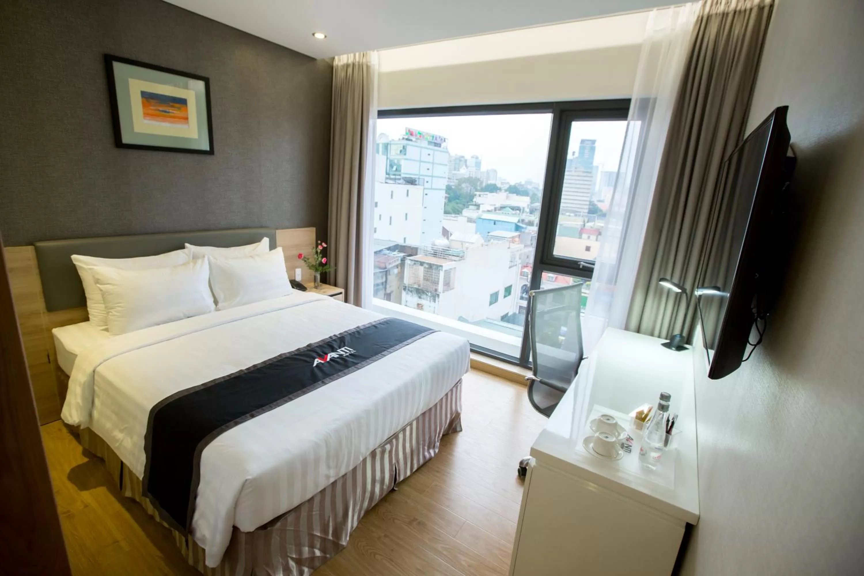 Deluxe Double Room with City View in Avanti Hotel