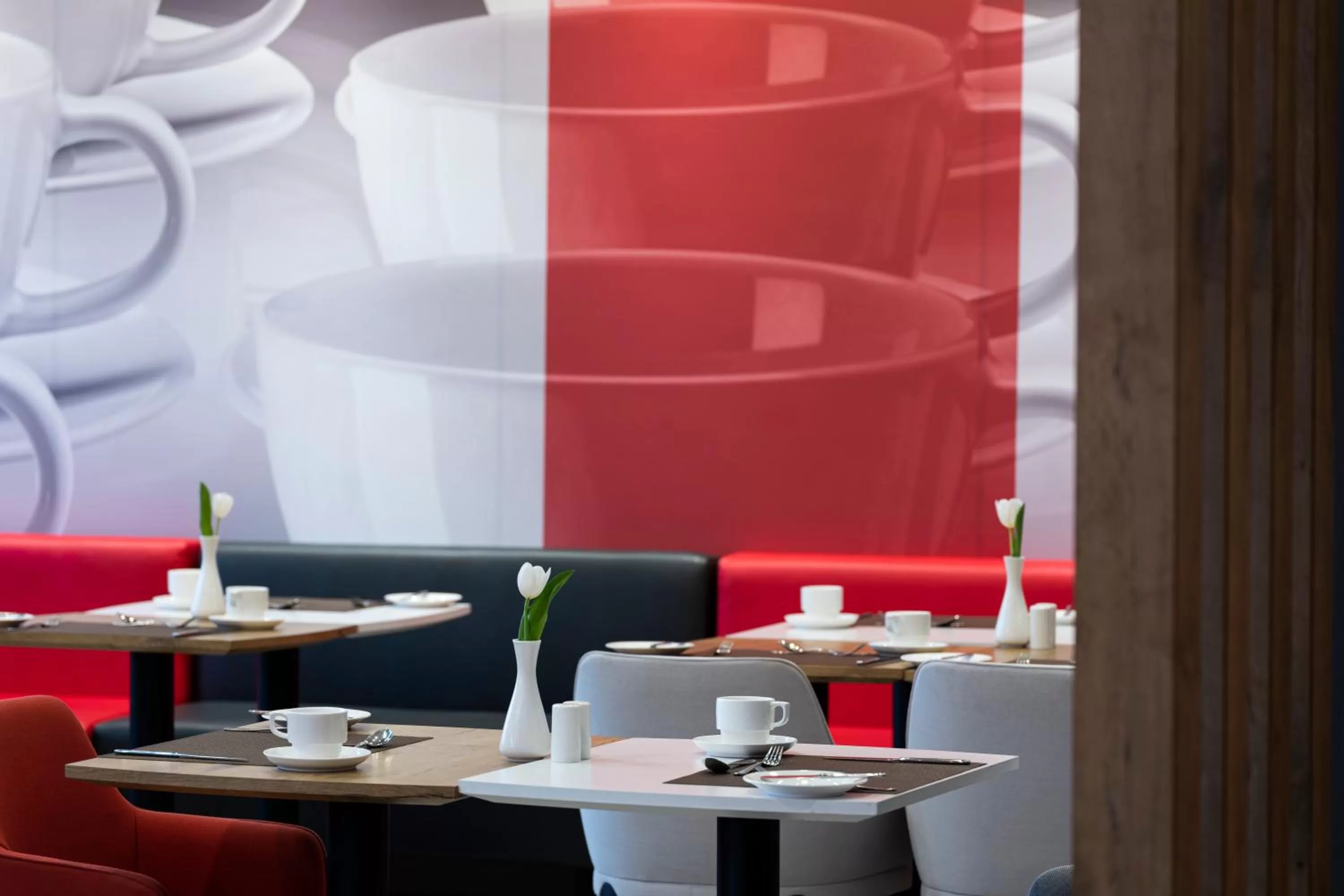 Restaurant/places to eat in Ibis Jeddah Malik Road