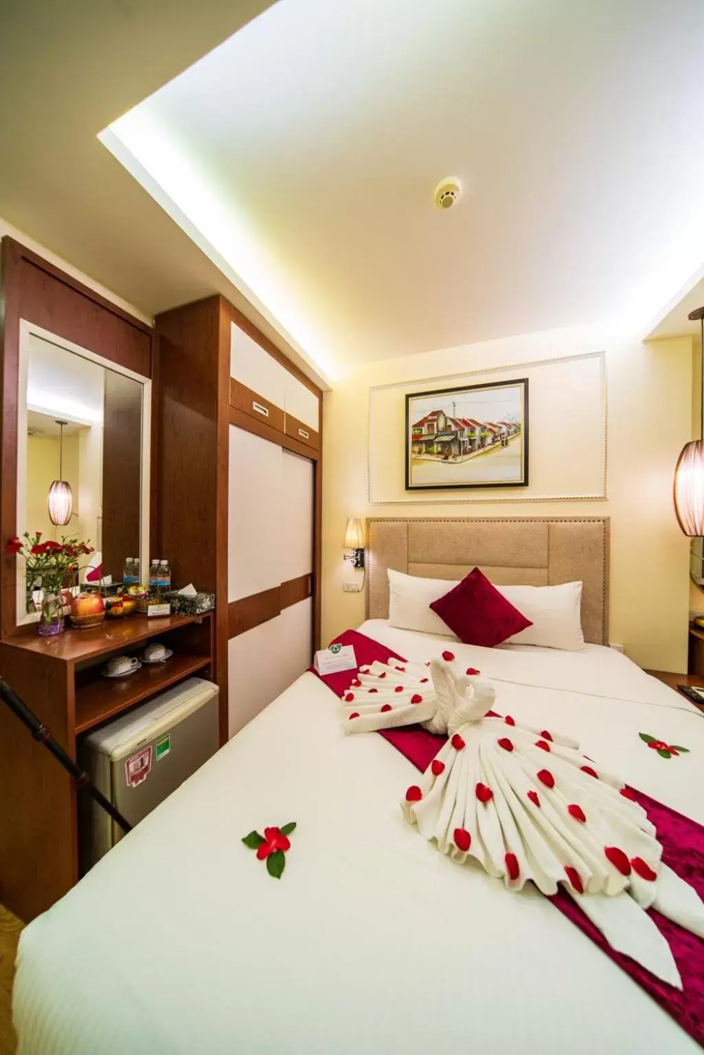 Bed in Golden Legend Diamond Hotel