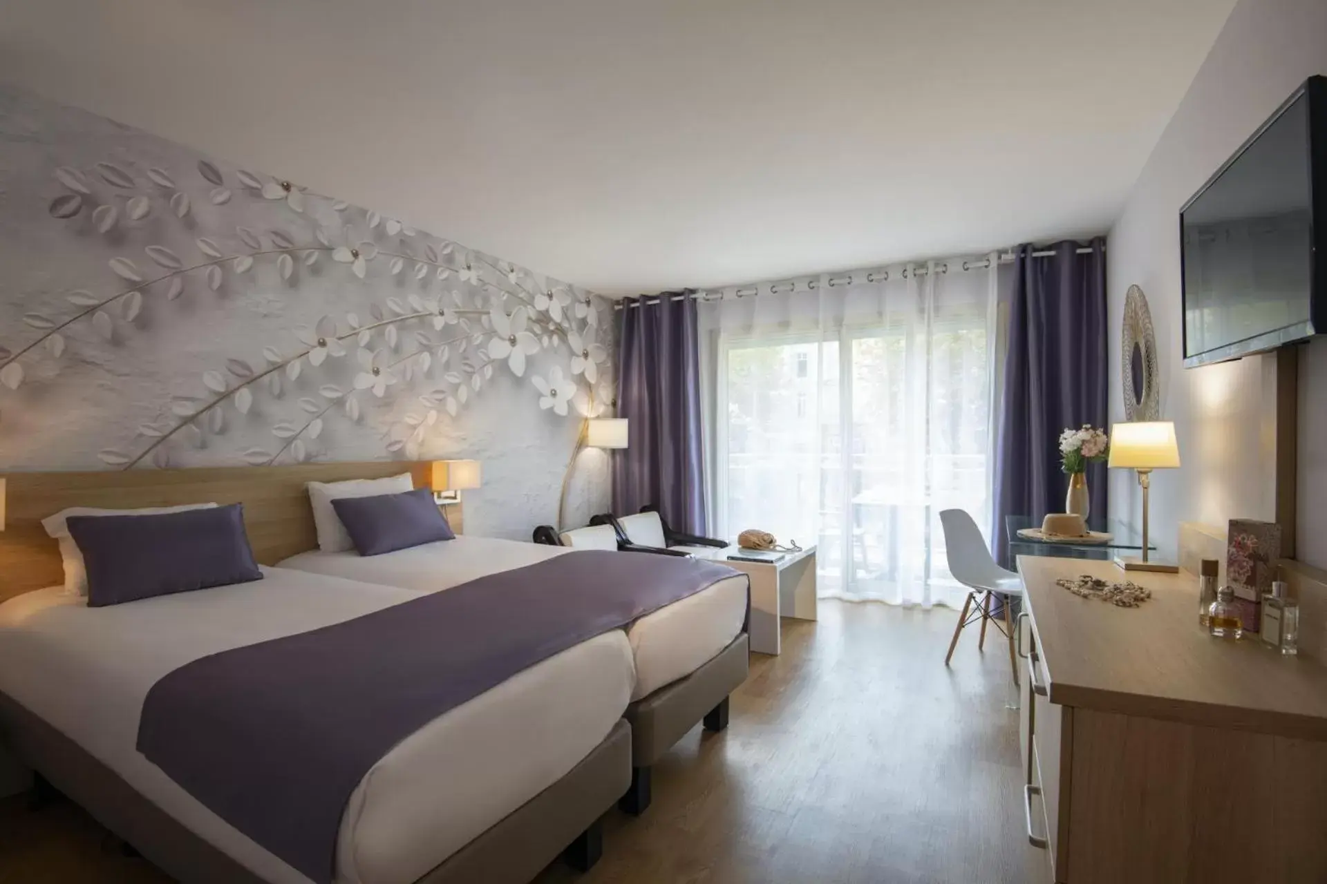 Bedroom in Hotel Chambord