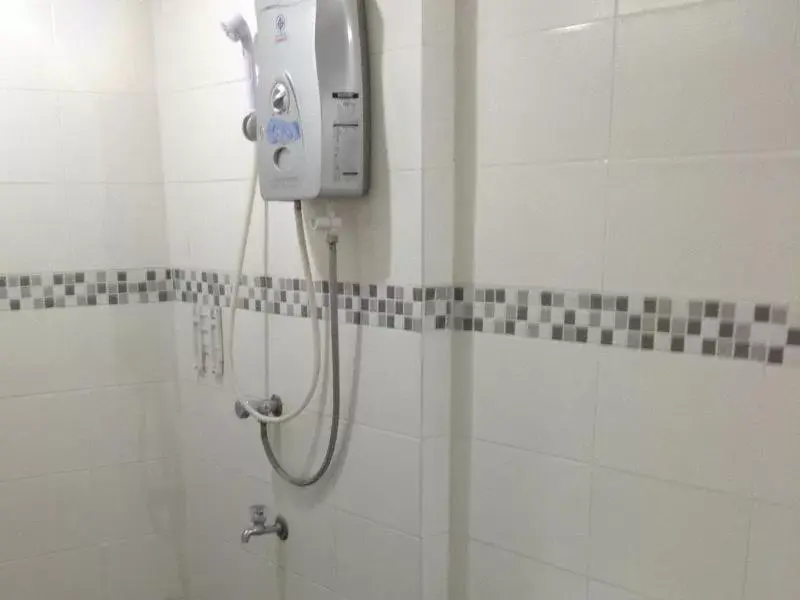 Shower, Bathroom in Diamond Bangkok Apartment