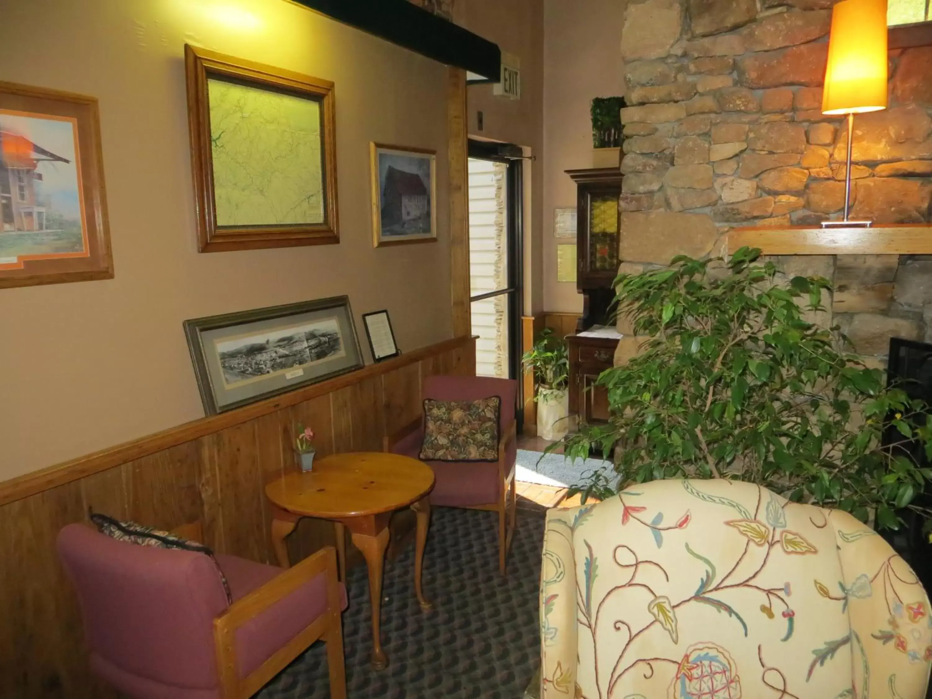 Lobby or reception in Americourt Hotel - Mountain City Lobby or reception in Americourt Hotel - Mountain City