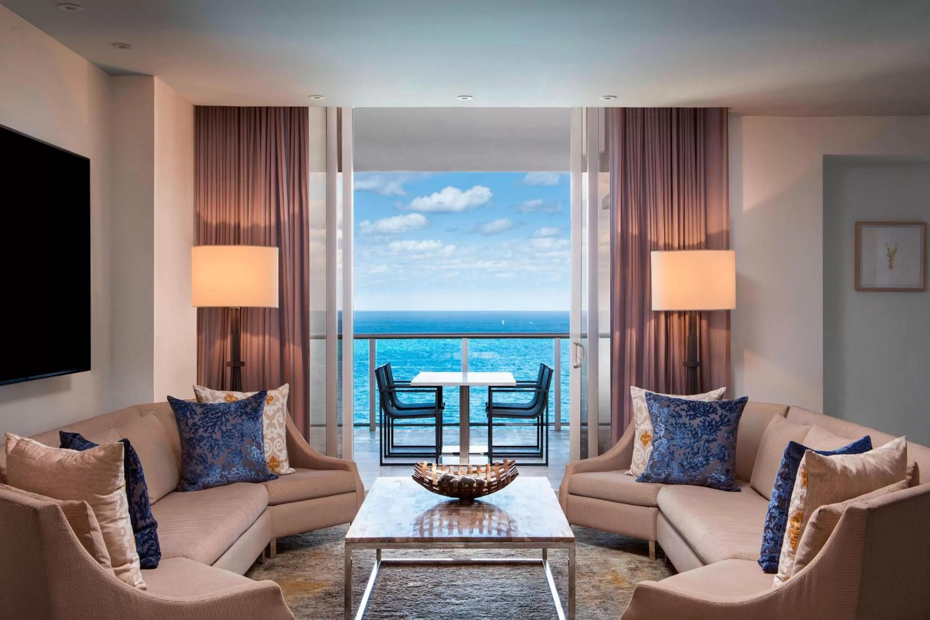Living room in The St. Regis Bal Harbour Resort