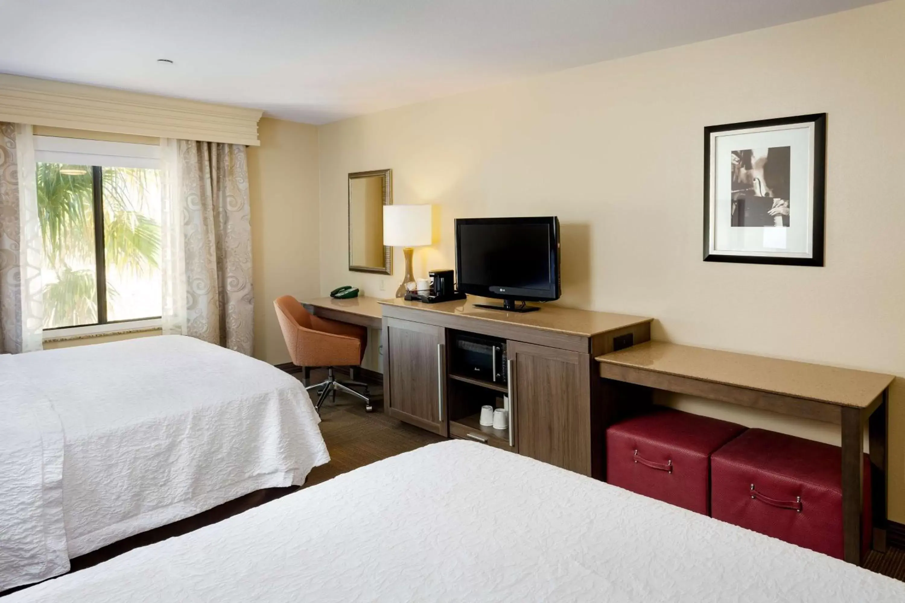 Bed in Hampton Inn & Suites Las Vegas-Red Rock/Summerlin