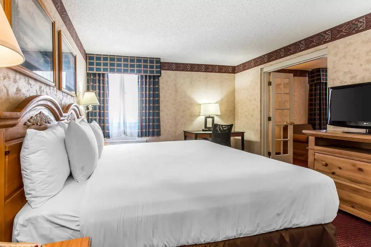 Double Suite with Two Double Beds - Non-Smoking in Quality Inn & Suites