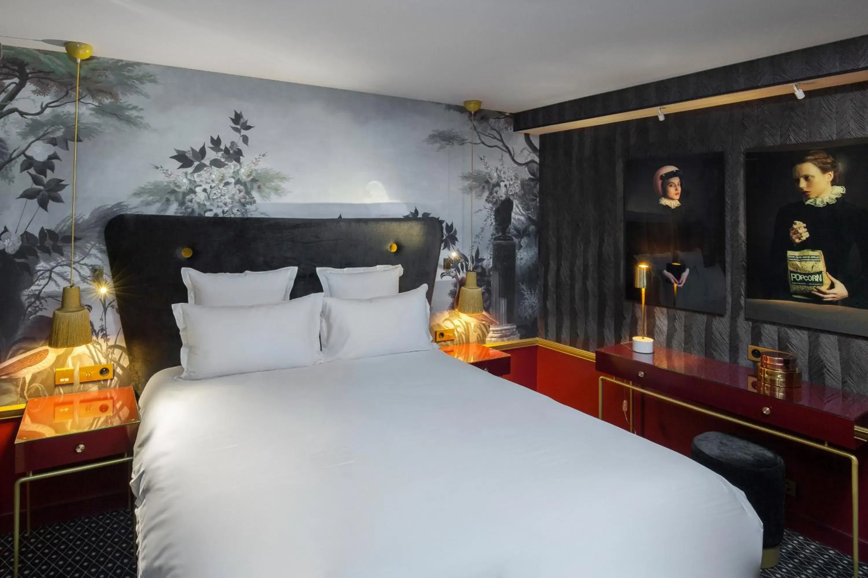 Photo of the whole room, Bed in Snob Hotel by Elegancia