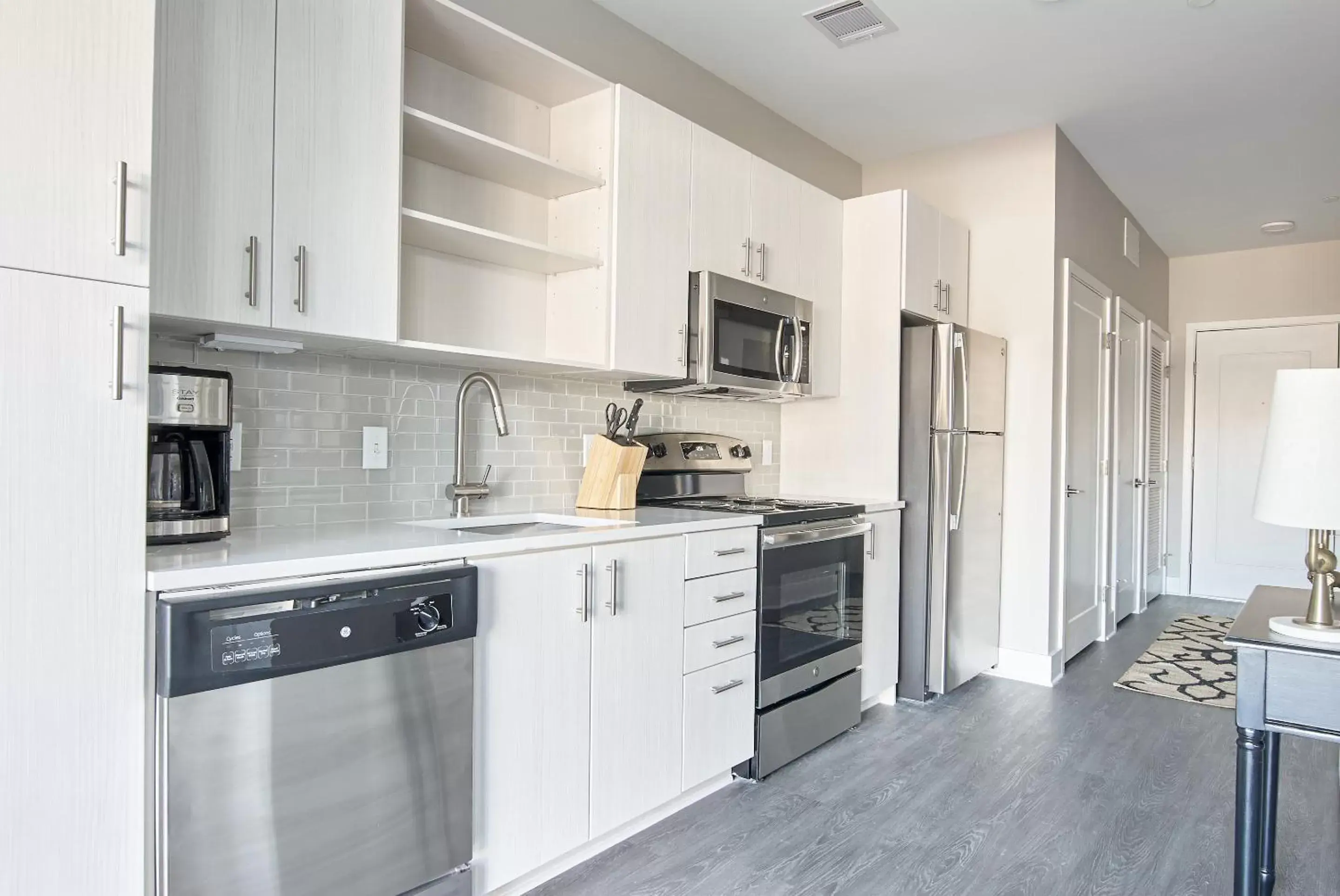 Kitchen/Kitchenette in Sonder Belcourt