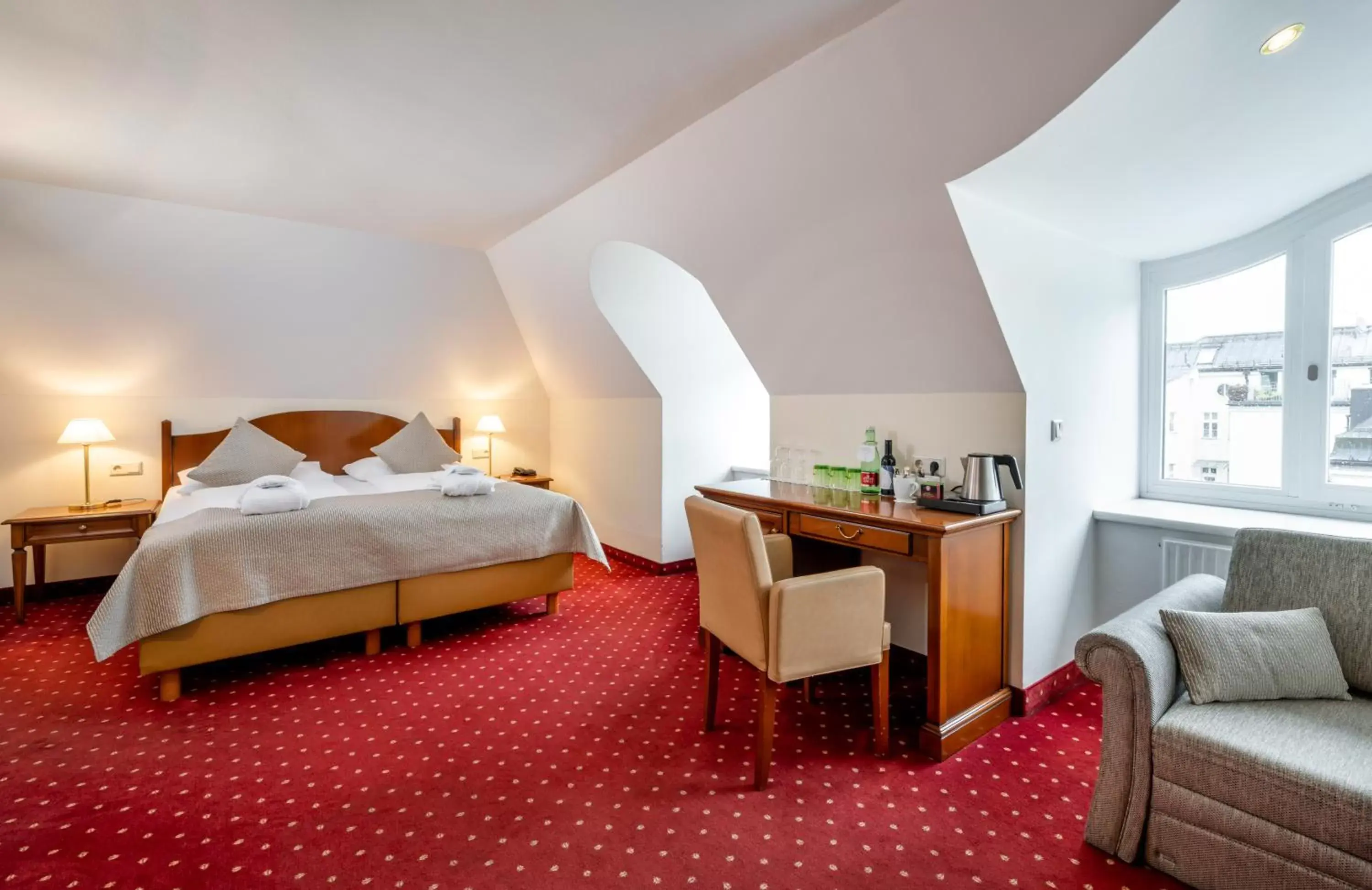 Bed in Hotel am Mirabellplatz