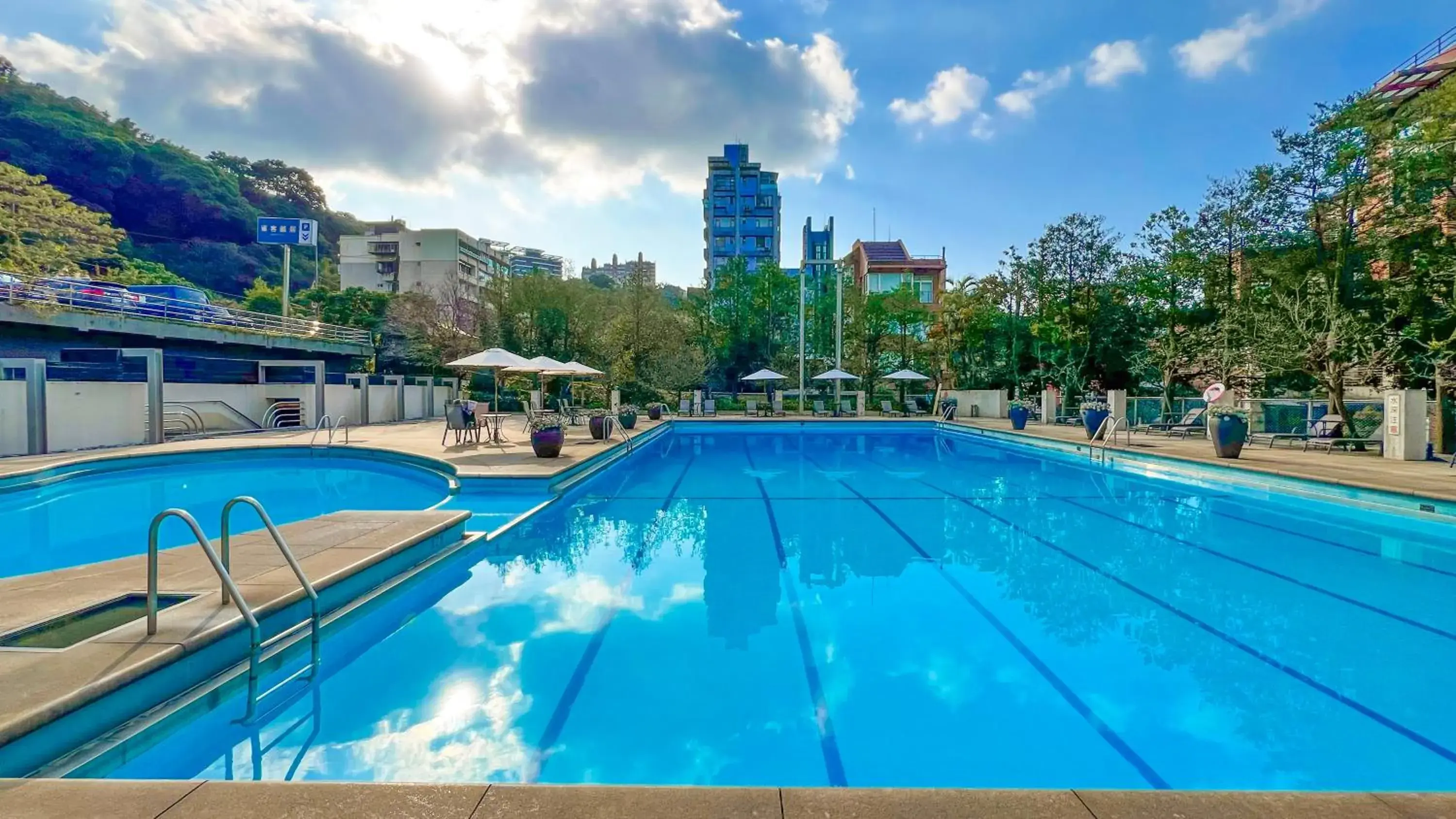 Swimming Pool in Landis Resort Yangmingshan