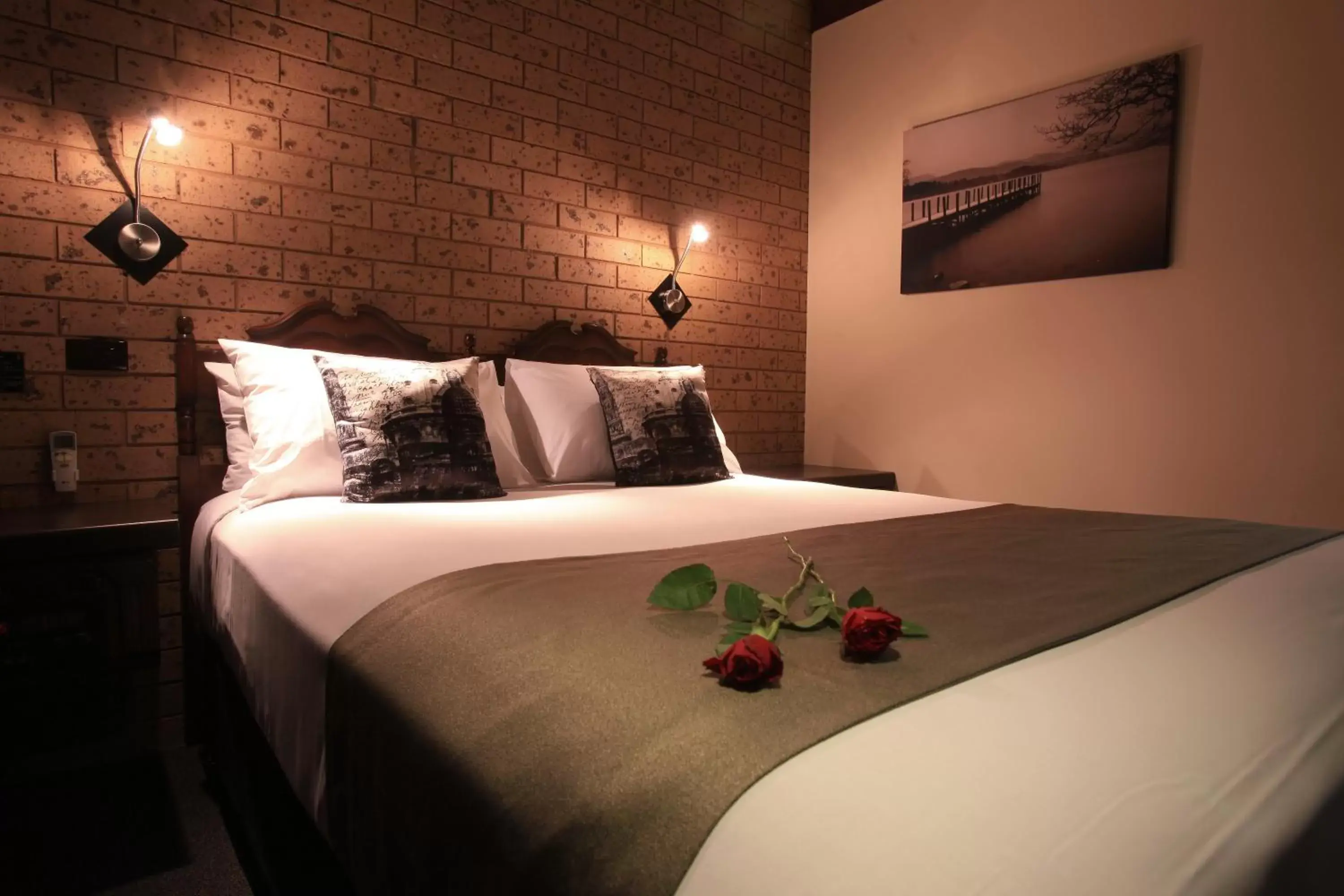 Bed in Belltower Motor Inn Bed in Belltower Motor Inn