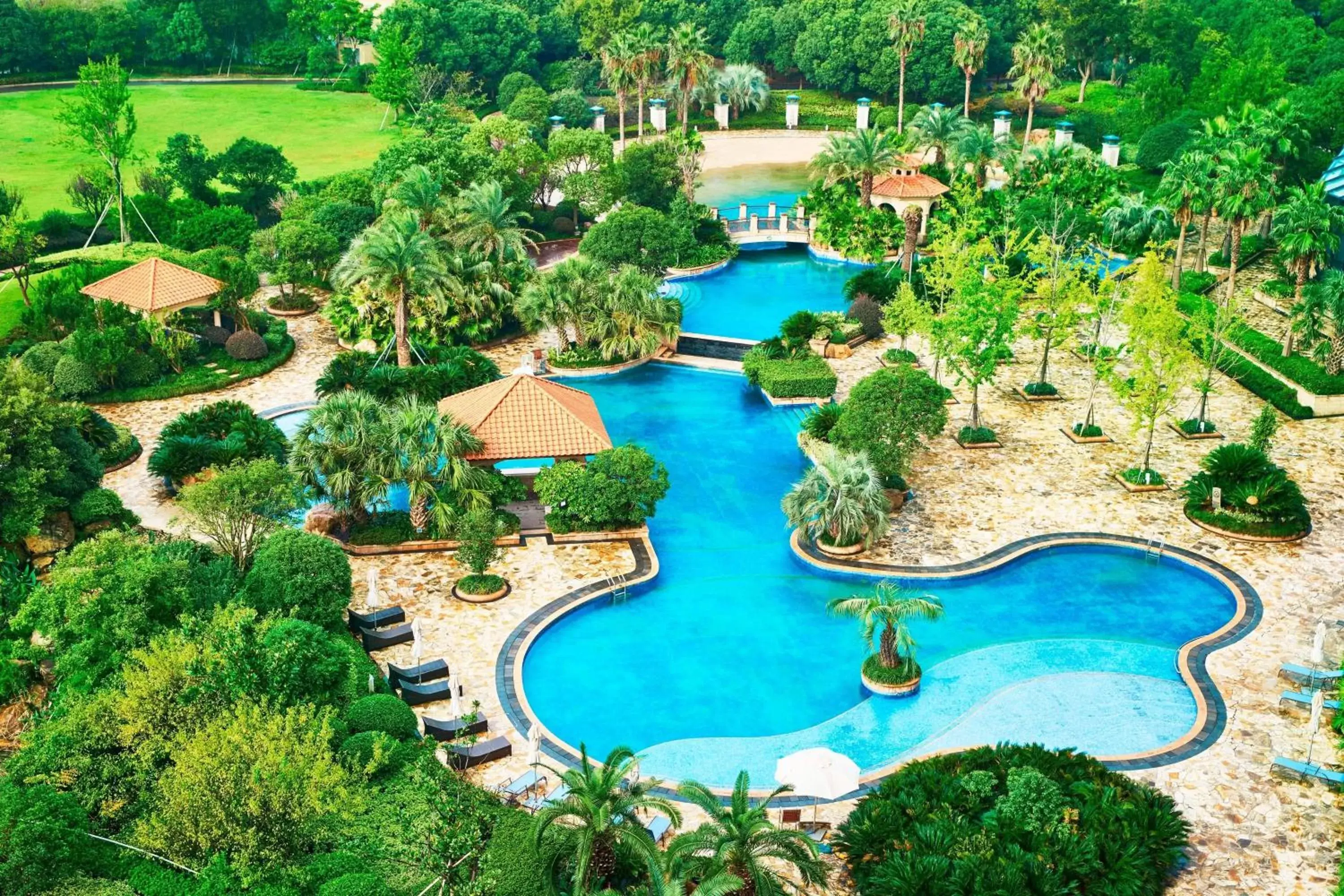 Swimming pool, Pool View in Sheraton Zhoushan Hotel