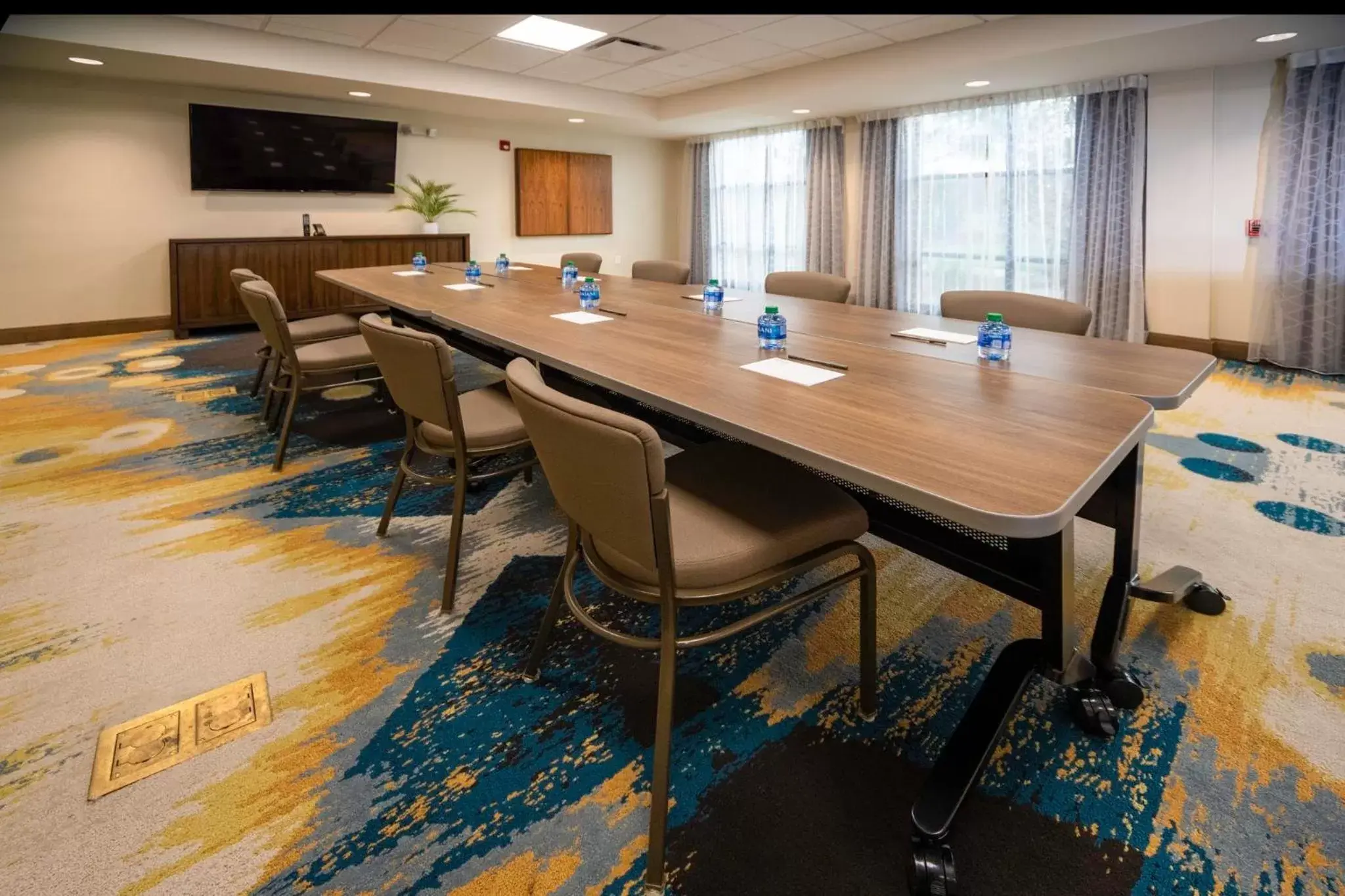 Meeting/conference room in Staybridge Suites - Summerville, an IHG Hotel