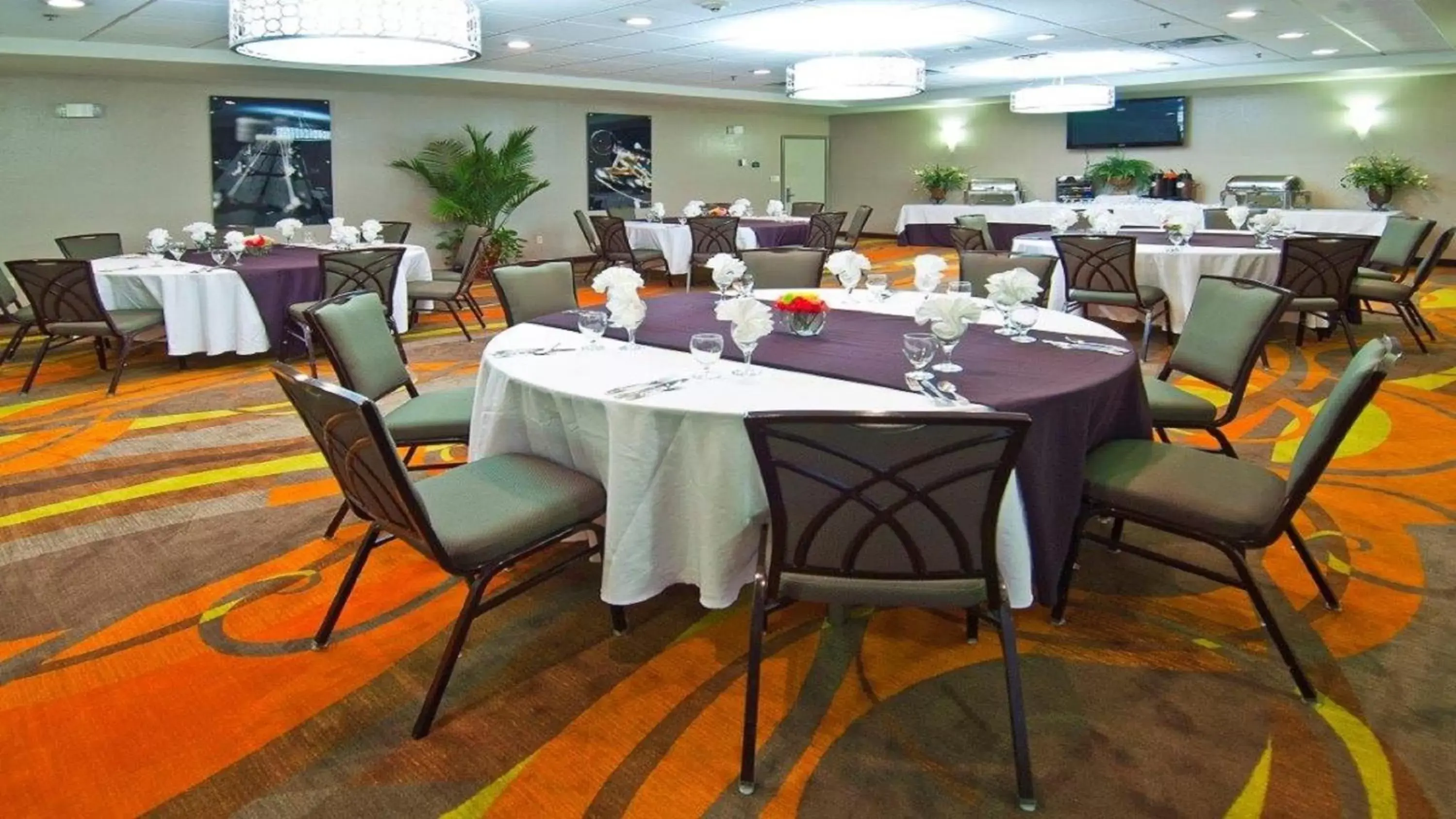 Banquet/Function facilities, Restaurant/Places to Eat in Holiday Inn Hotel & Suites Slidell, an IHG Hotel