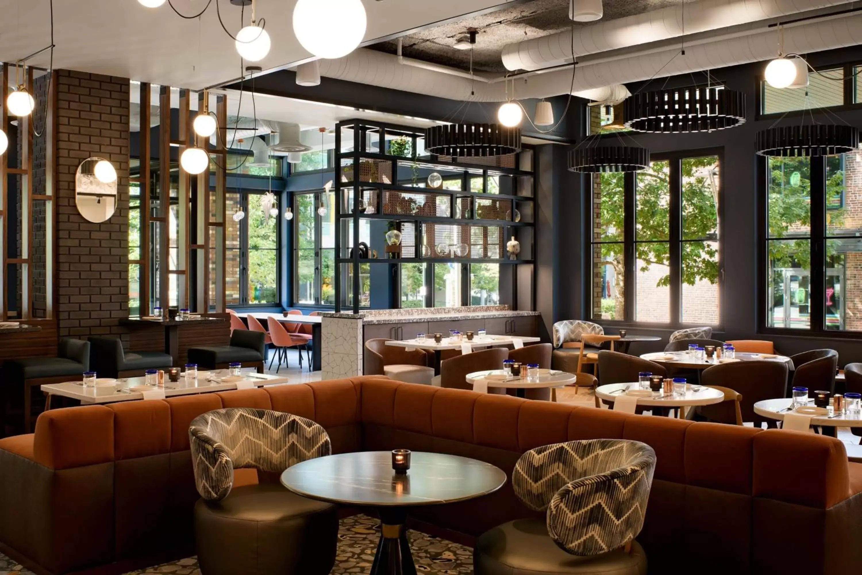 Restaurant/Places to Eat in Astra Hotel, Seattle, A Tribute Portfolio Hotel by Marriott