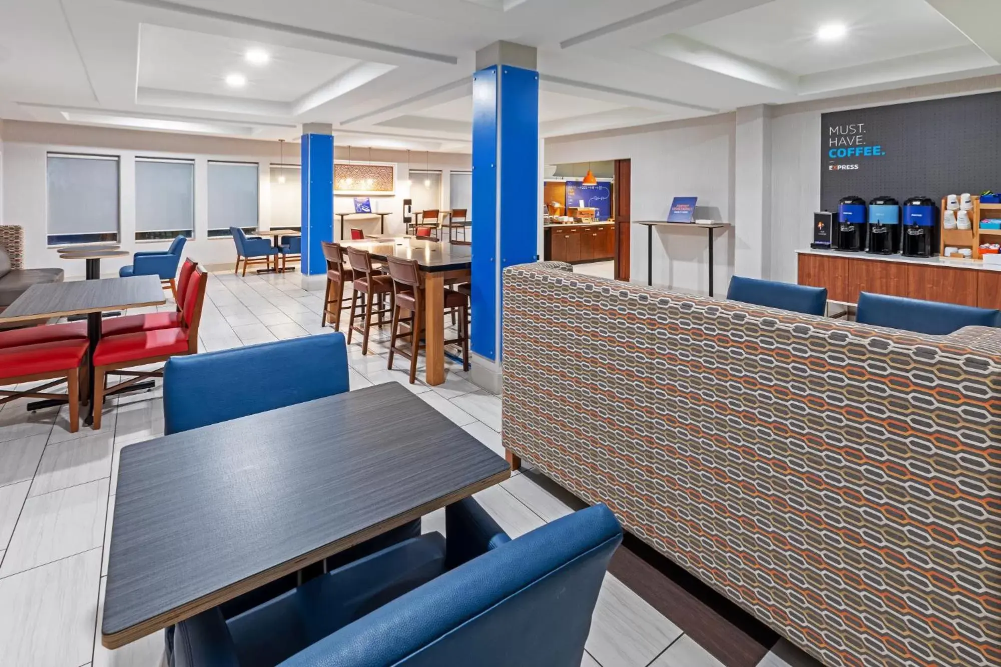 Restaurant/places to eat, Lounge/Bar in Holiday Inn Express Hotel & Suites Lafayette South, an IHG Hotel