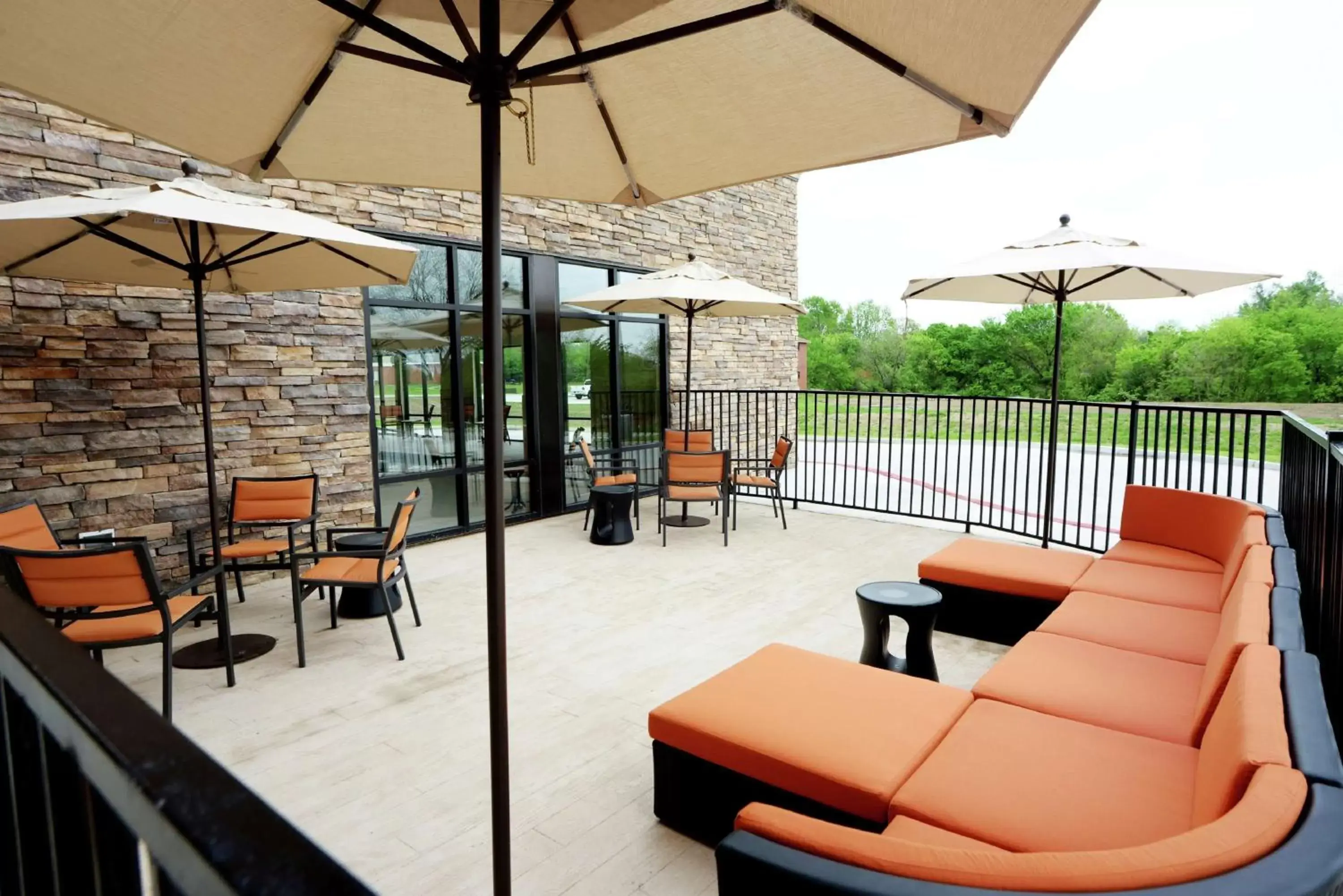 Patio in Hampton Inn & Suites Ponca City