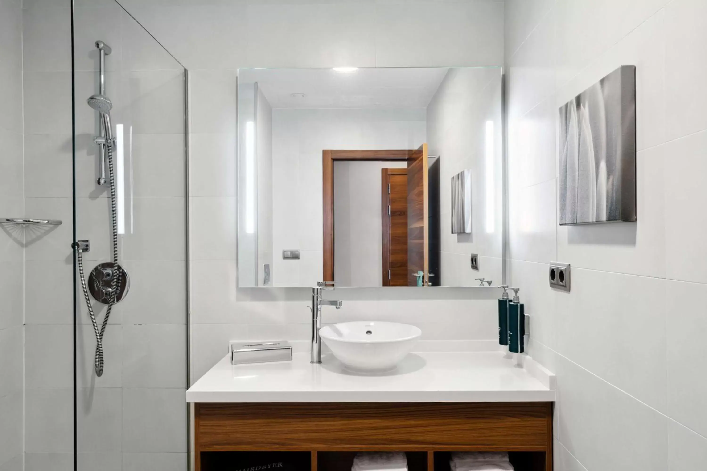 Family Connecting Rooms in Hilton Garden Inn Sevilla Family Connecting Rooms in Hilton Garden Inn Sevilla