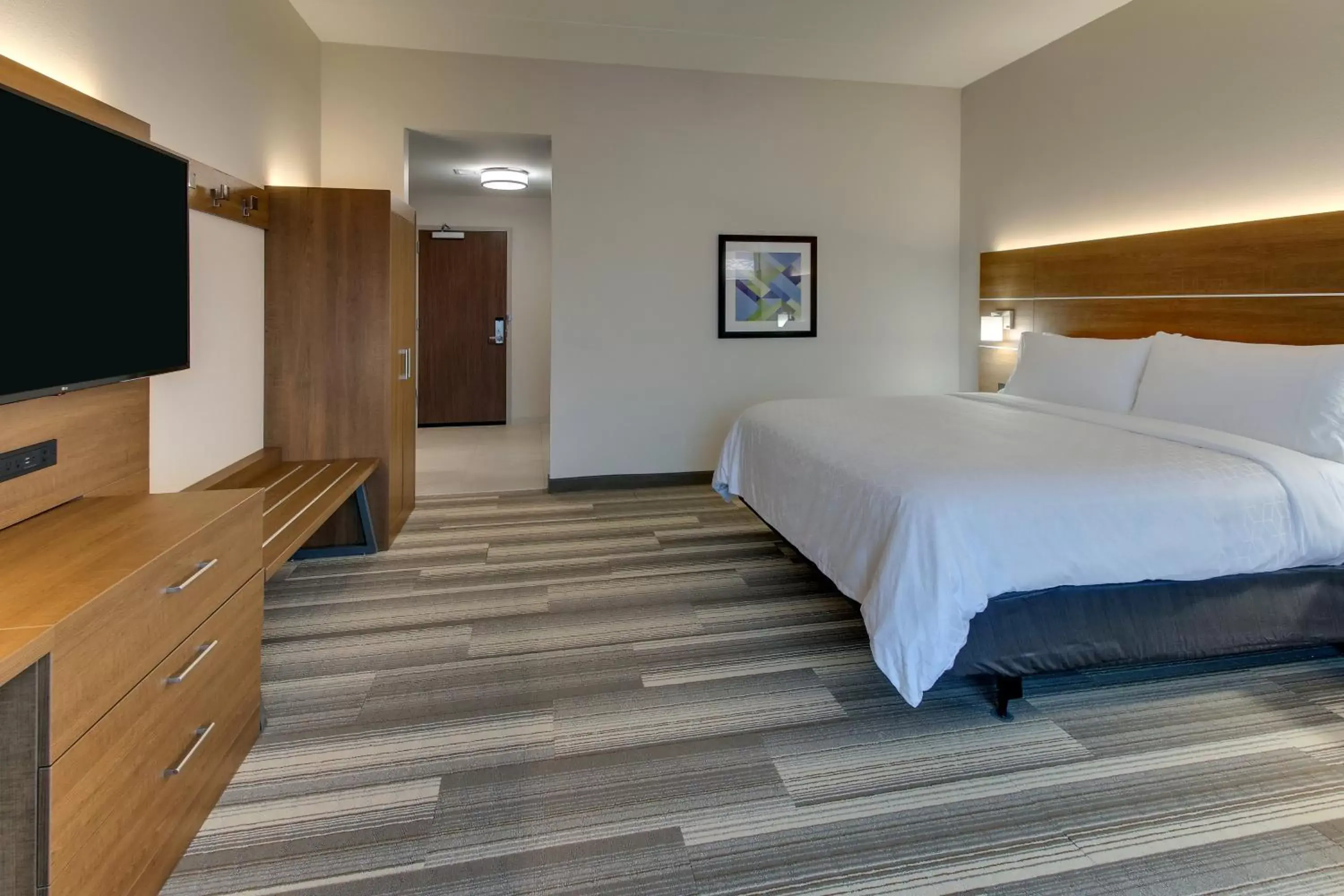 Photo of the whole room, Bed in Holiday Inn Express & Suites - Nashville MetroCenter Downtown, an IHG Hotel