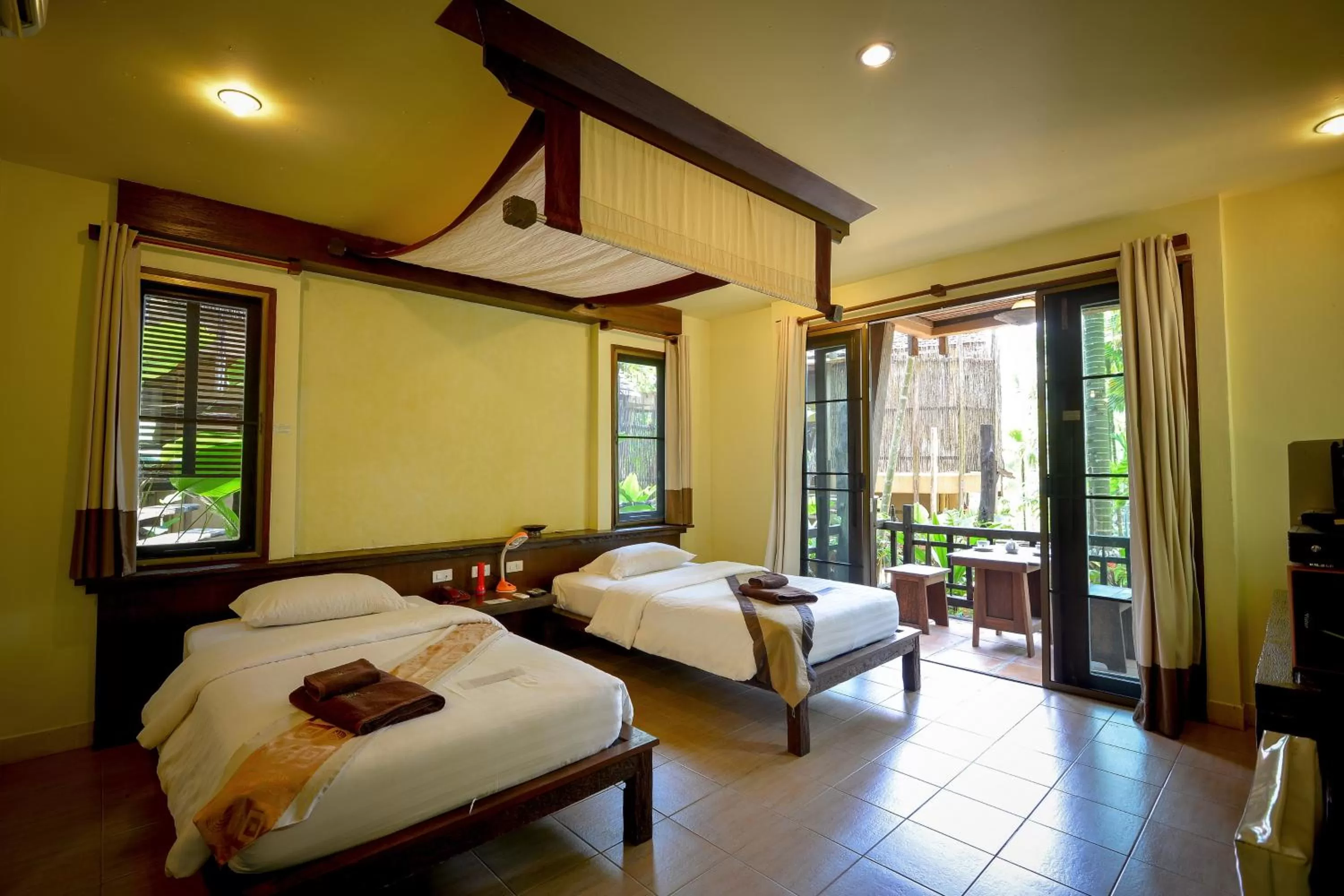 Coffee/tea facilities, Bed in The Spa Koh Chang Resort