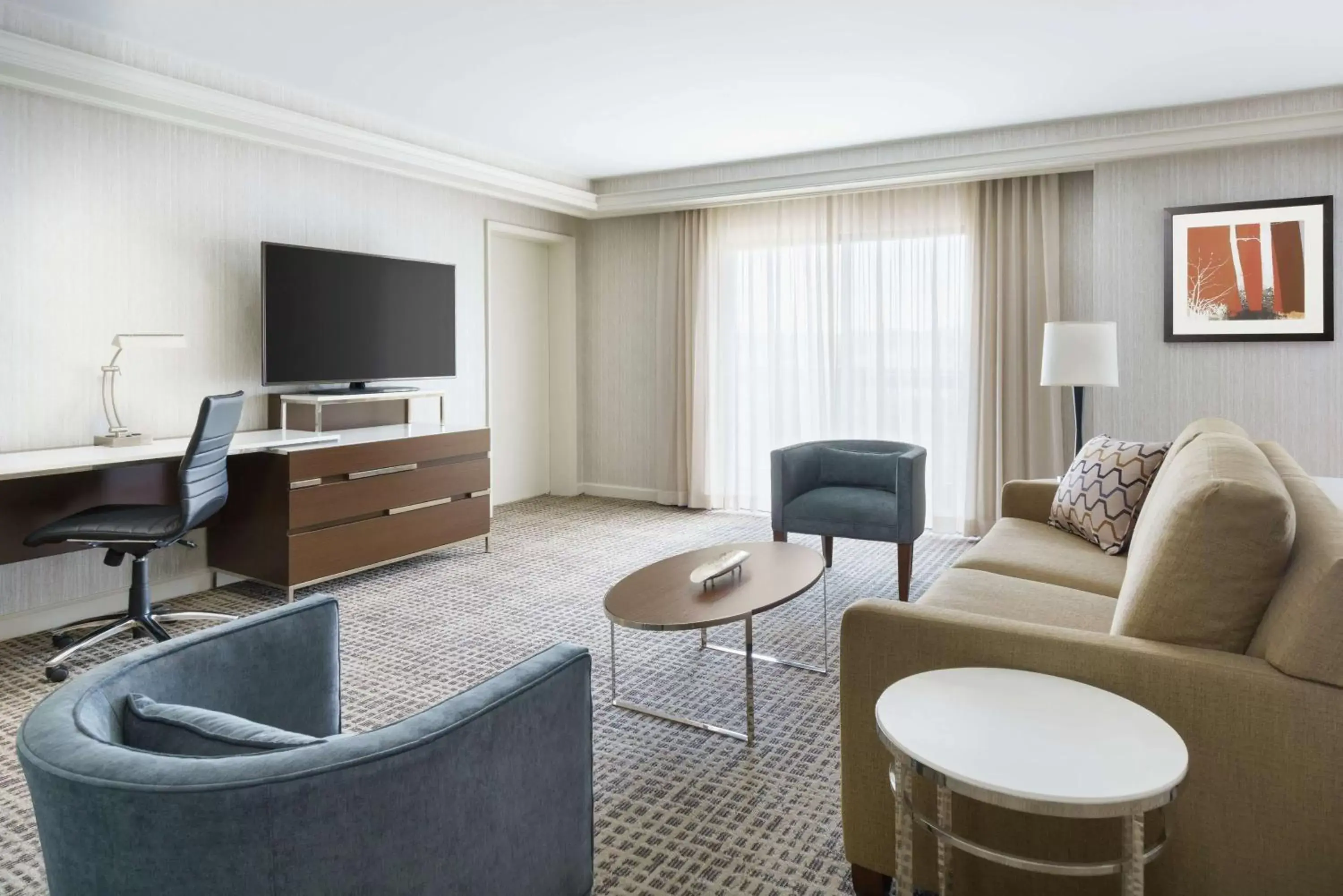 Bedroom, Seating Area in DoubleTree by Hilton Colorado Springs