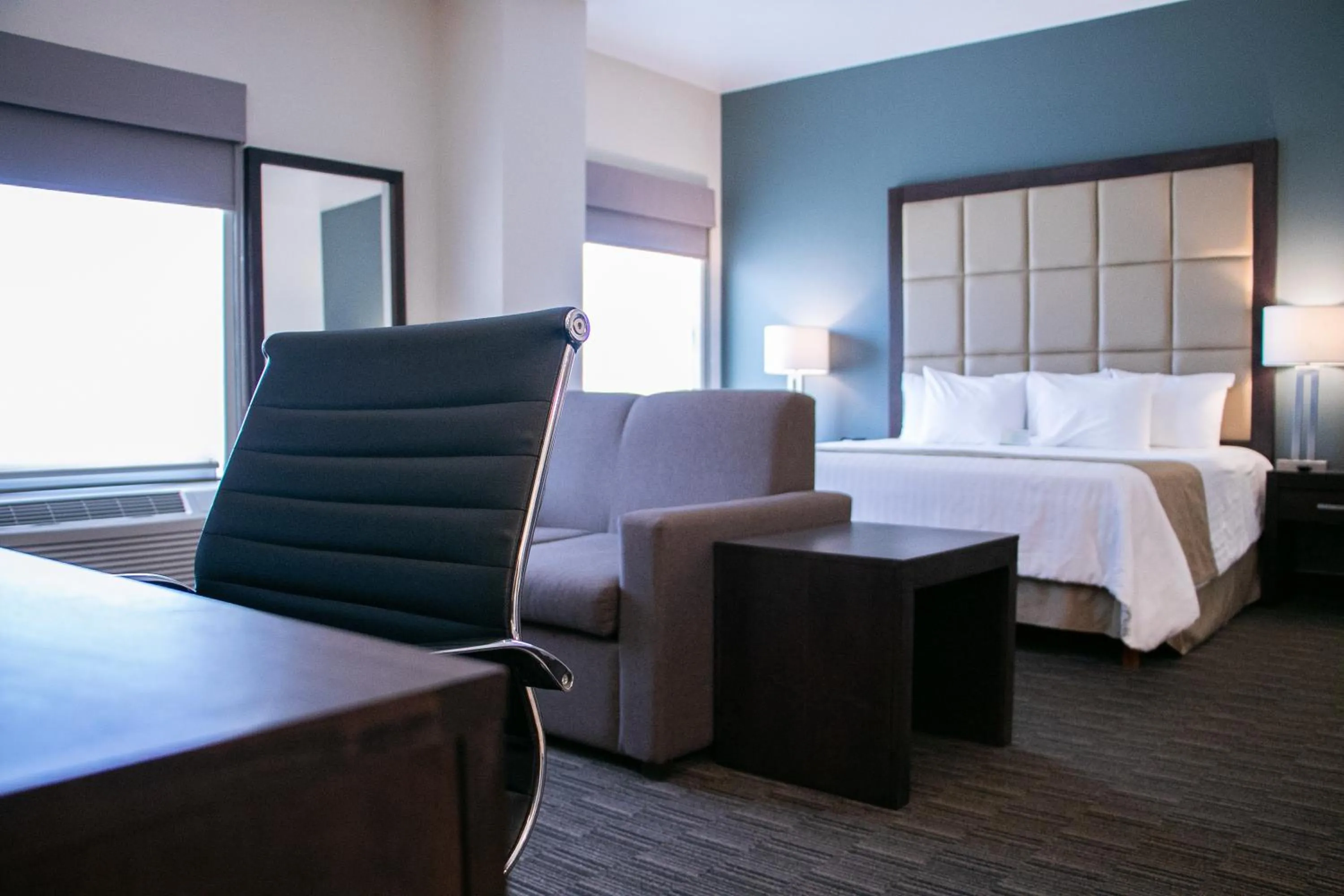 Decorative detail, Bed in Best Western Plus Chihuahua Juventud