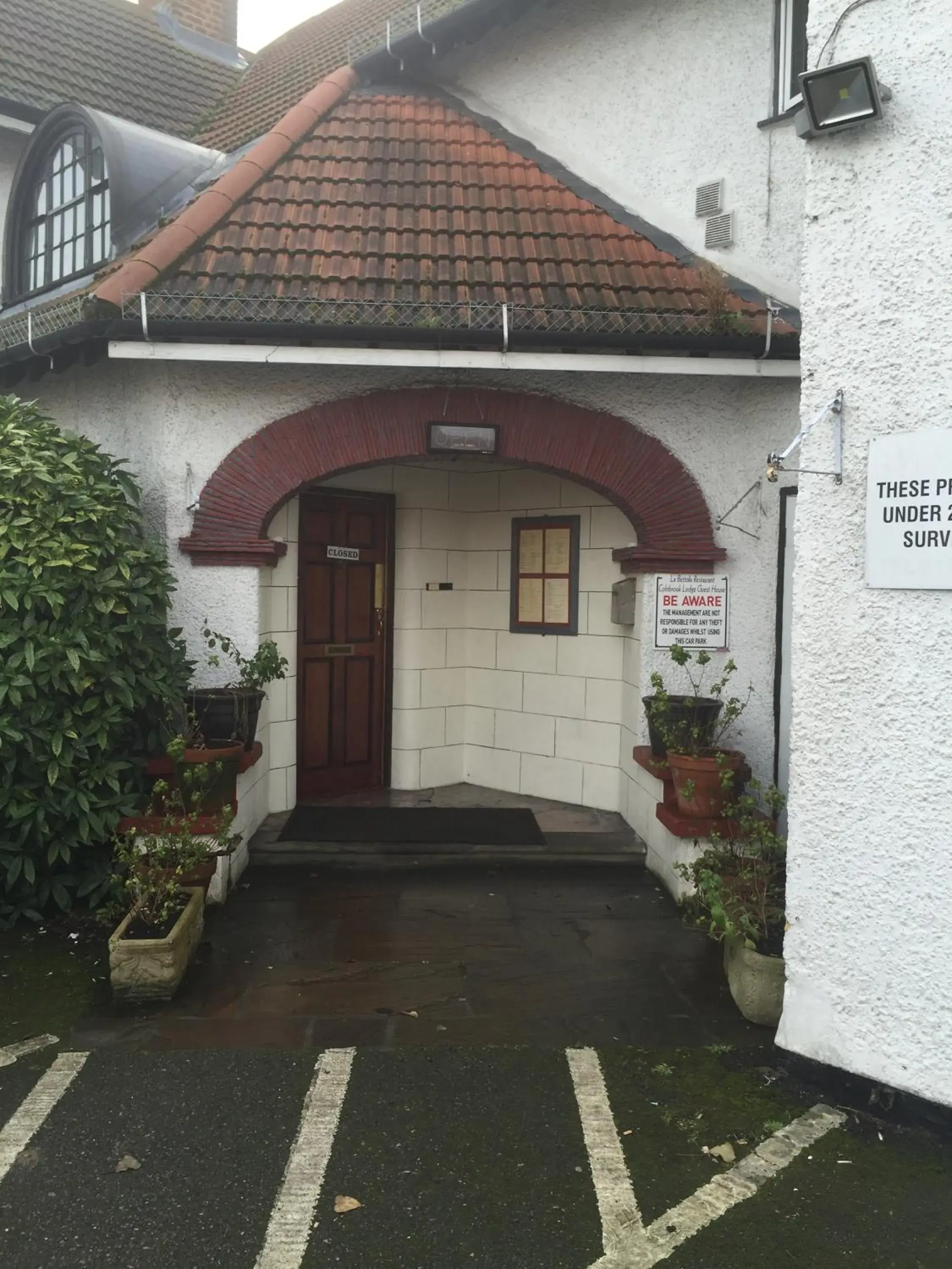 Facade/entrance in Colnbrook Lodge Guest House