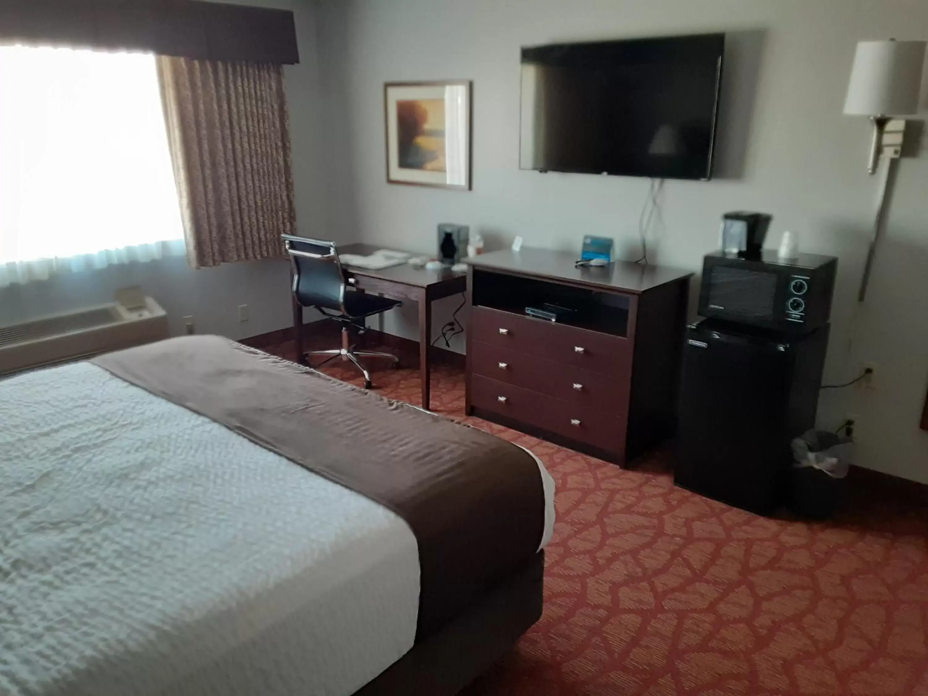 Bed in Boarders Inn & Suites by Cobblestone Hotels - Superior/Duluth Bed in Boarders Inn & Suites by Cobblestone Hotels - Superior/Duluth