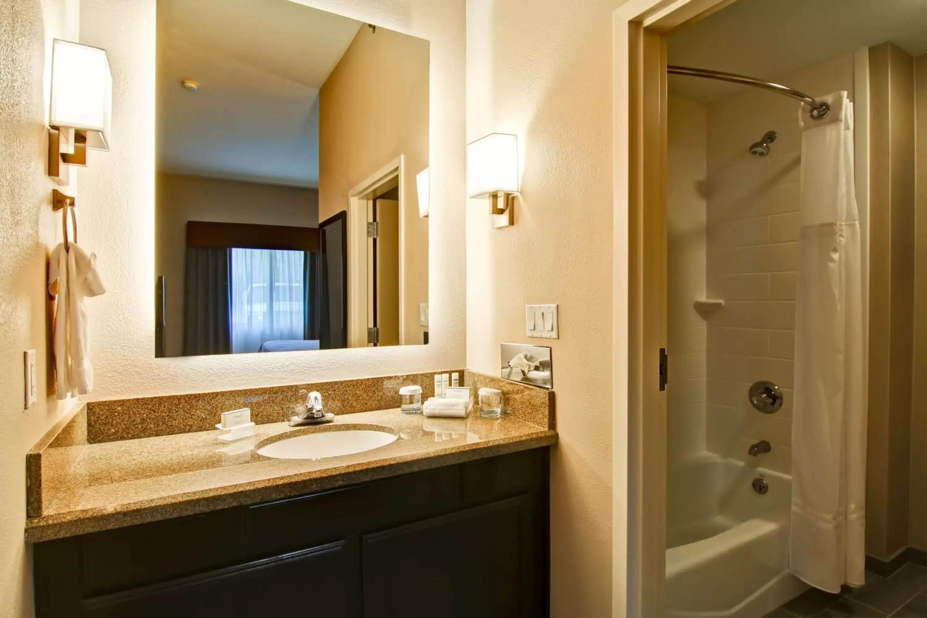 Bathroom in Homewood Suites Houston Kingwood Parc Airport Area