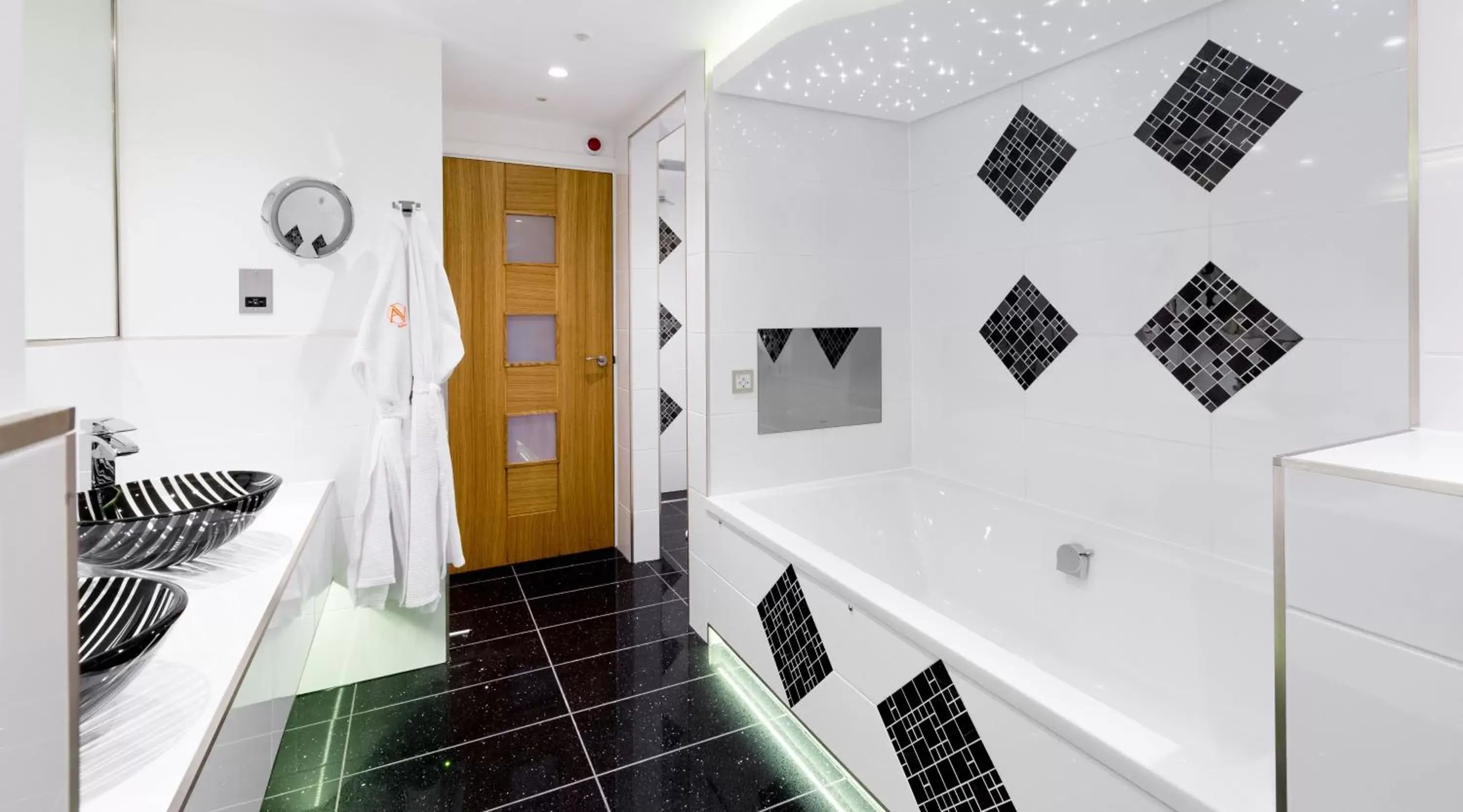 Bathroom in Applegarth Villa Hotel & Restaurant (Adult Only)