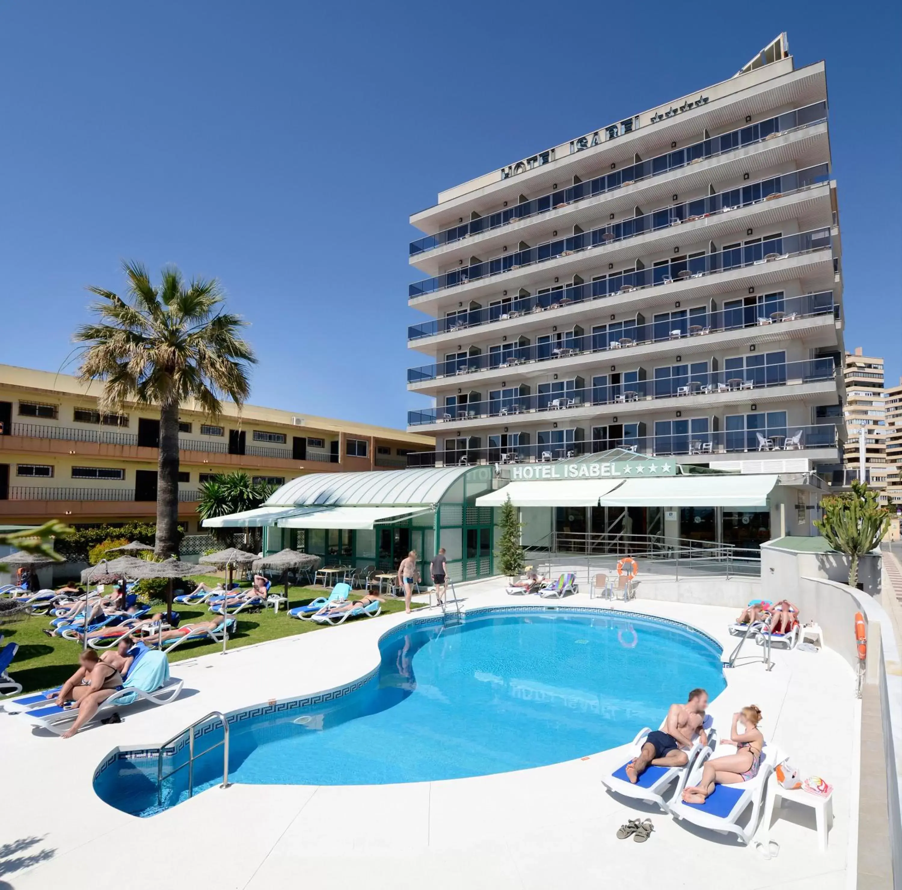 Swimming Pool in Hotel Isabel