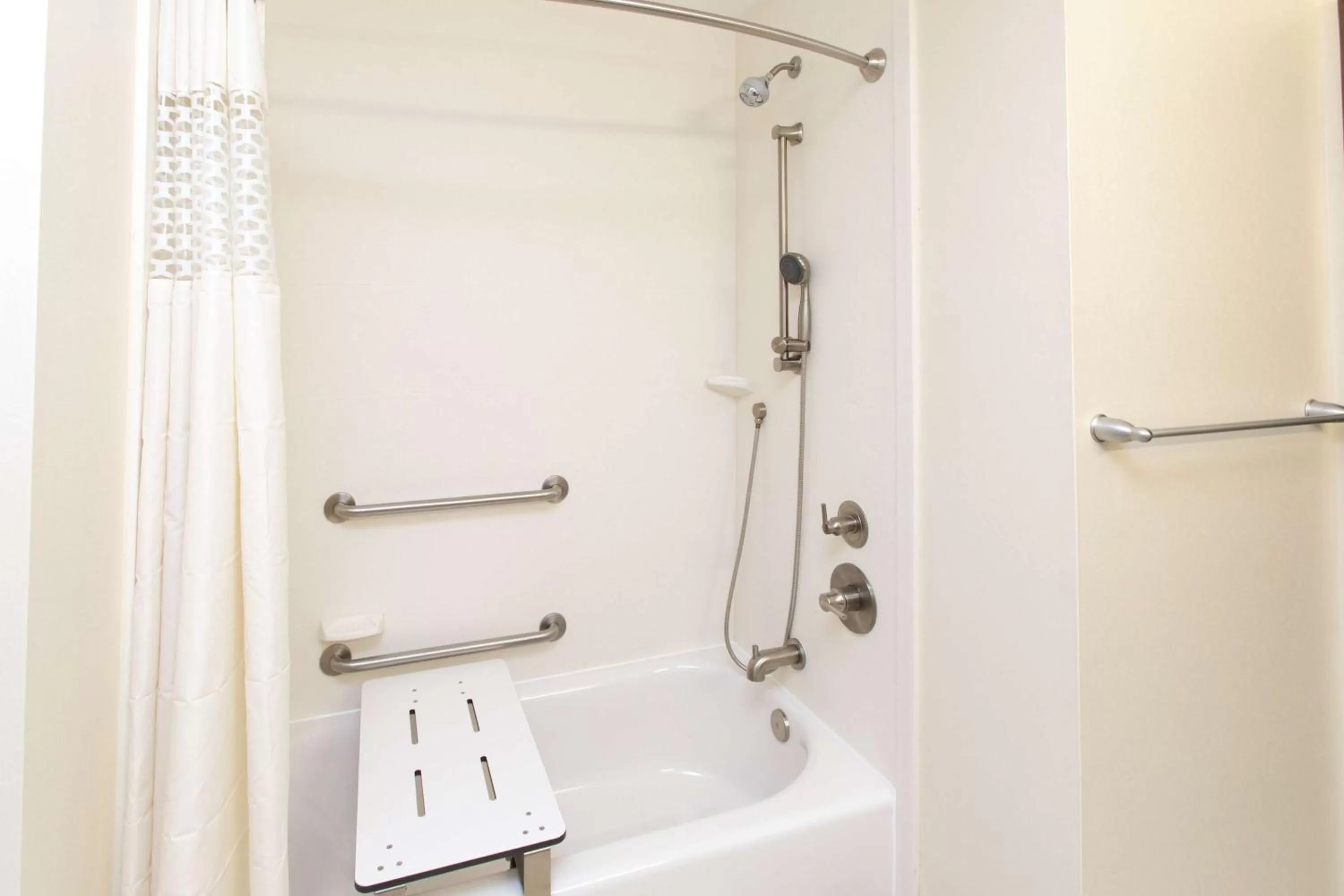 Bathroom in Hampton Inn and Suites Missouri City