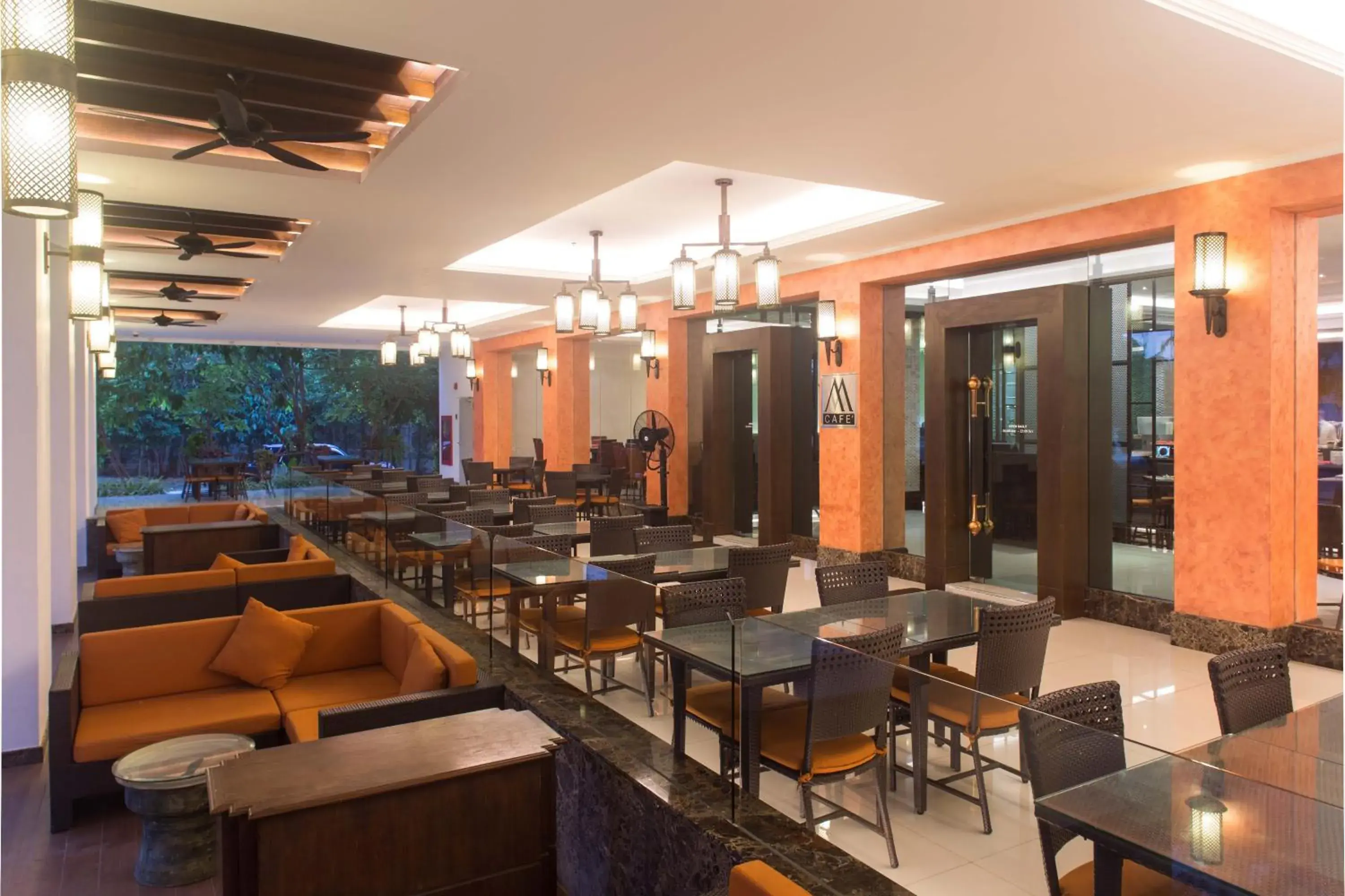 Restaurant/Places to Eat in Mida Grande Hotel Dhavaravati Nakhon Pathom