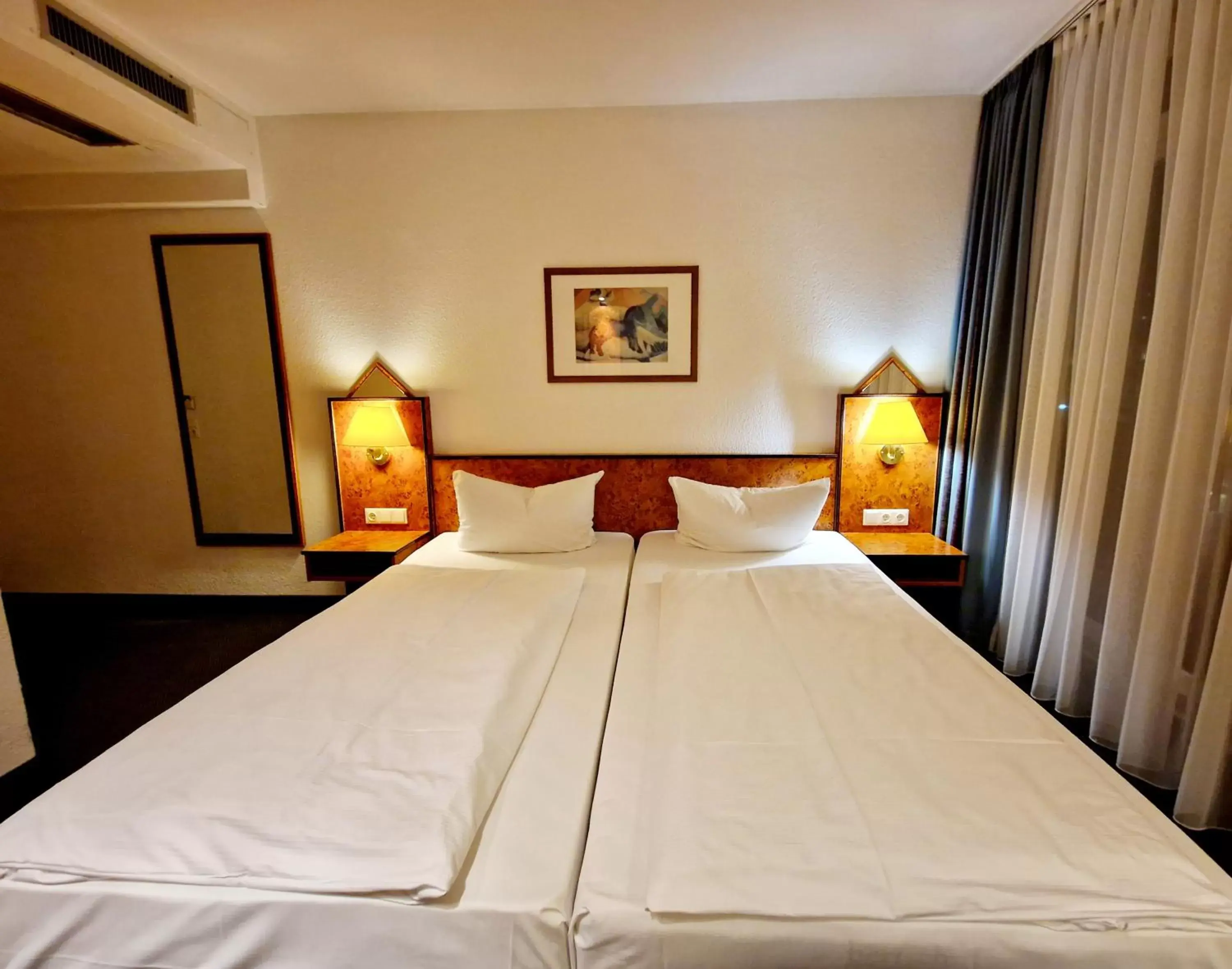 Bed in Trip Inn Hotel Minerva Frankfurt