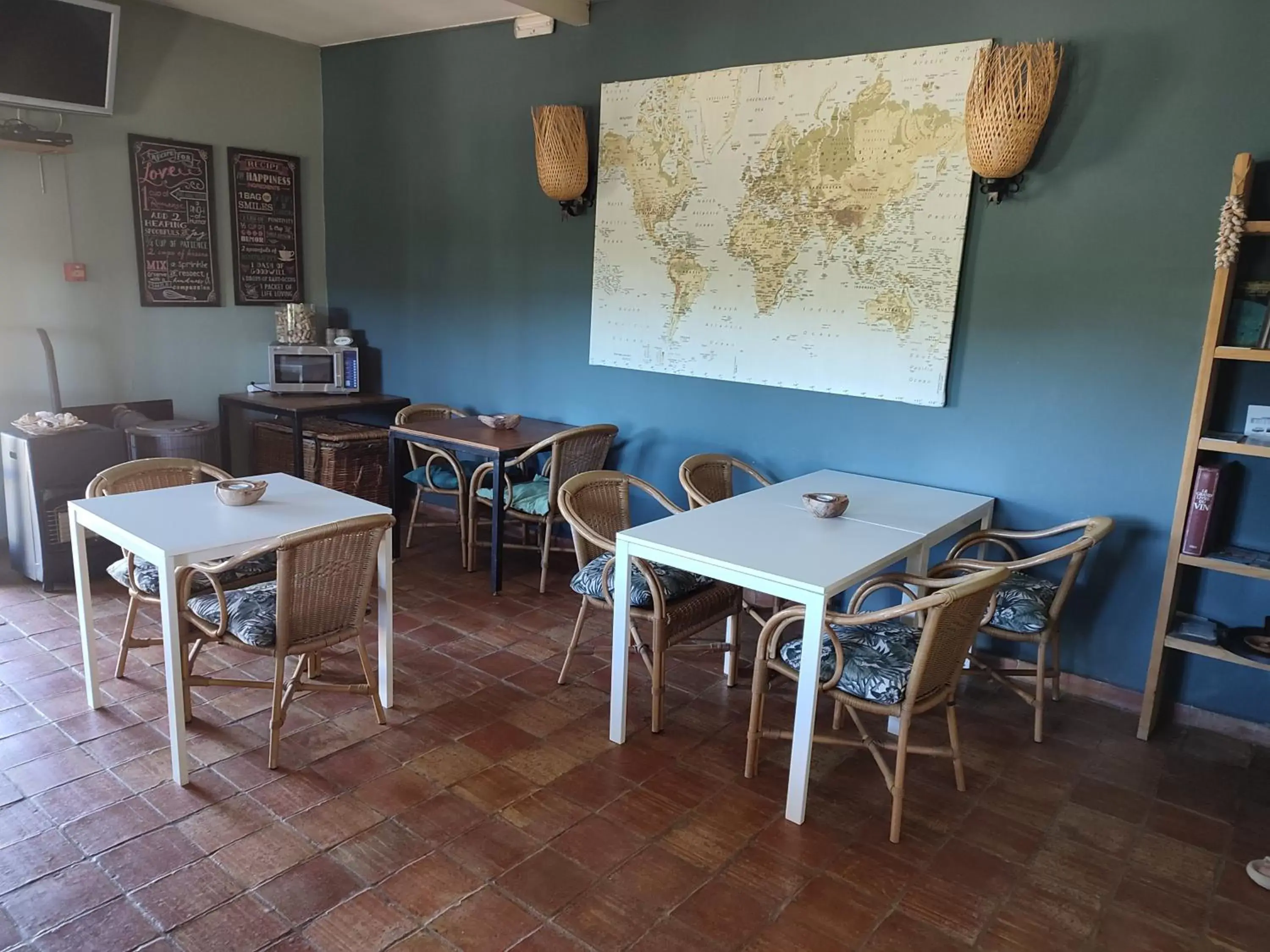 Kitchen or kitchenette, Restaurant/Places to Eat in Quinta Pereiro Tropic Garden, Algarve