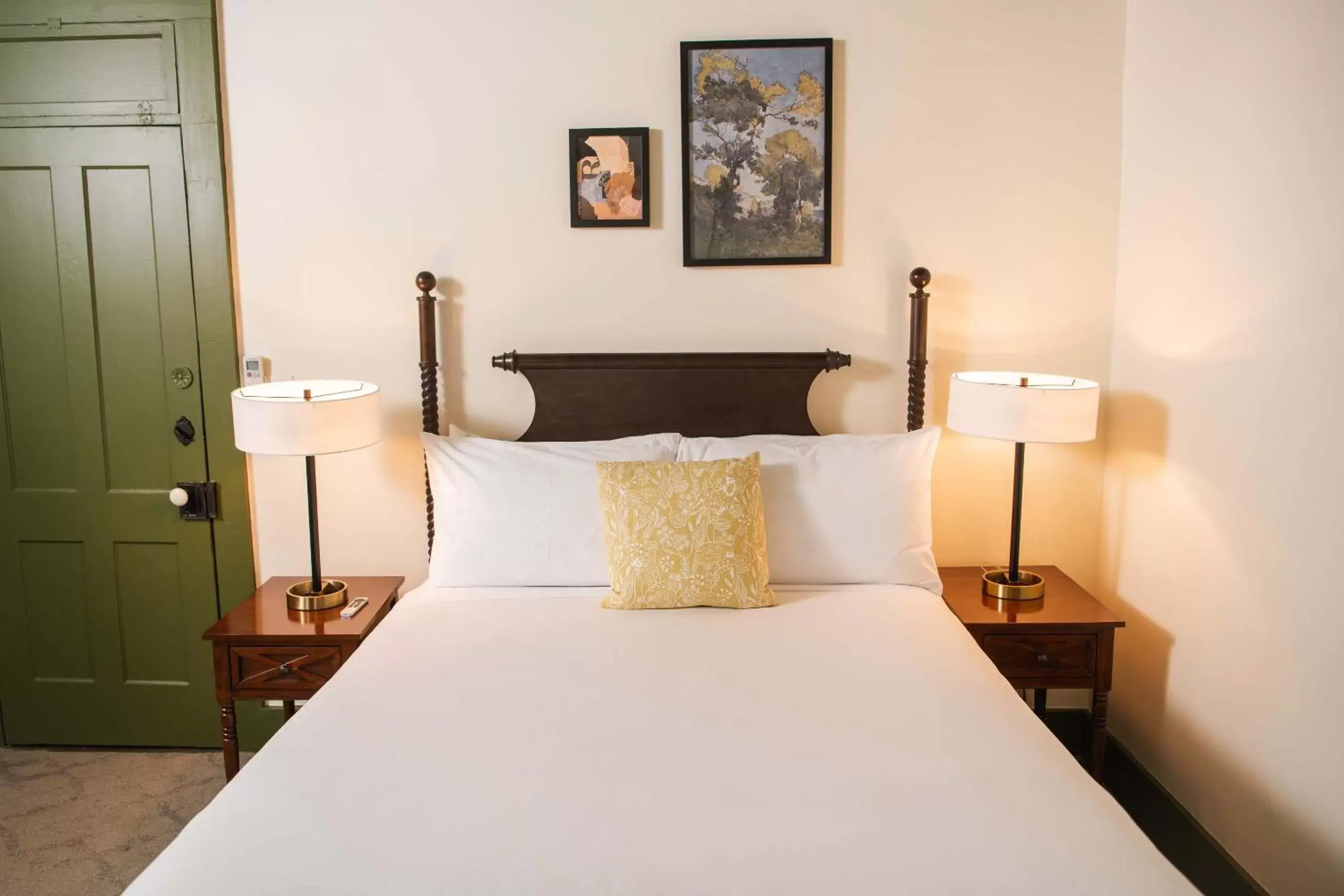 Standard Queen in The Whitlock by The Lenox Collection Standard Queen in The Whitlock by The Lenox Collection