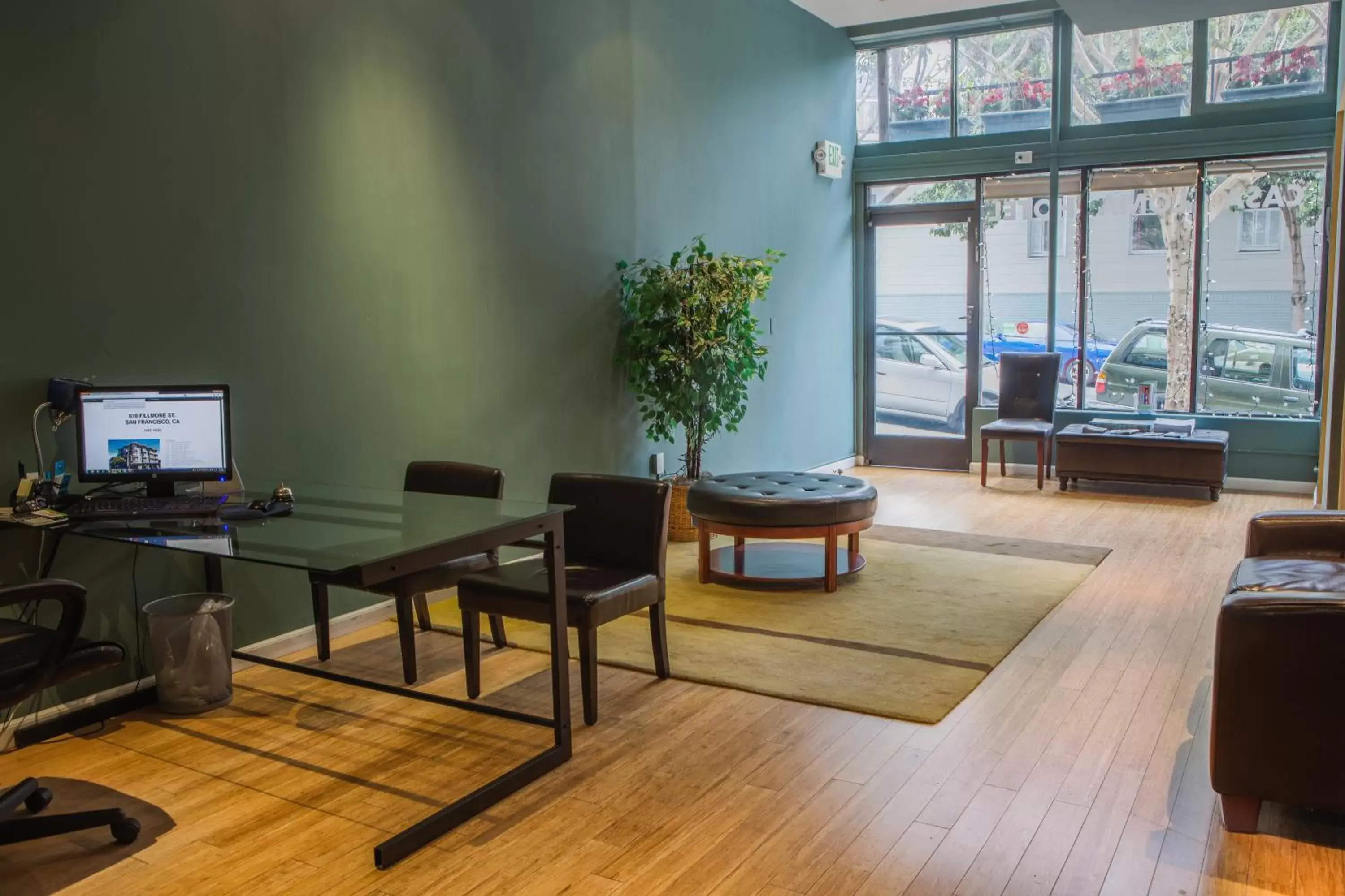 Lobby or reception in Casa Loma Hotel